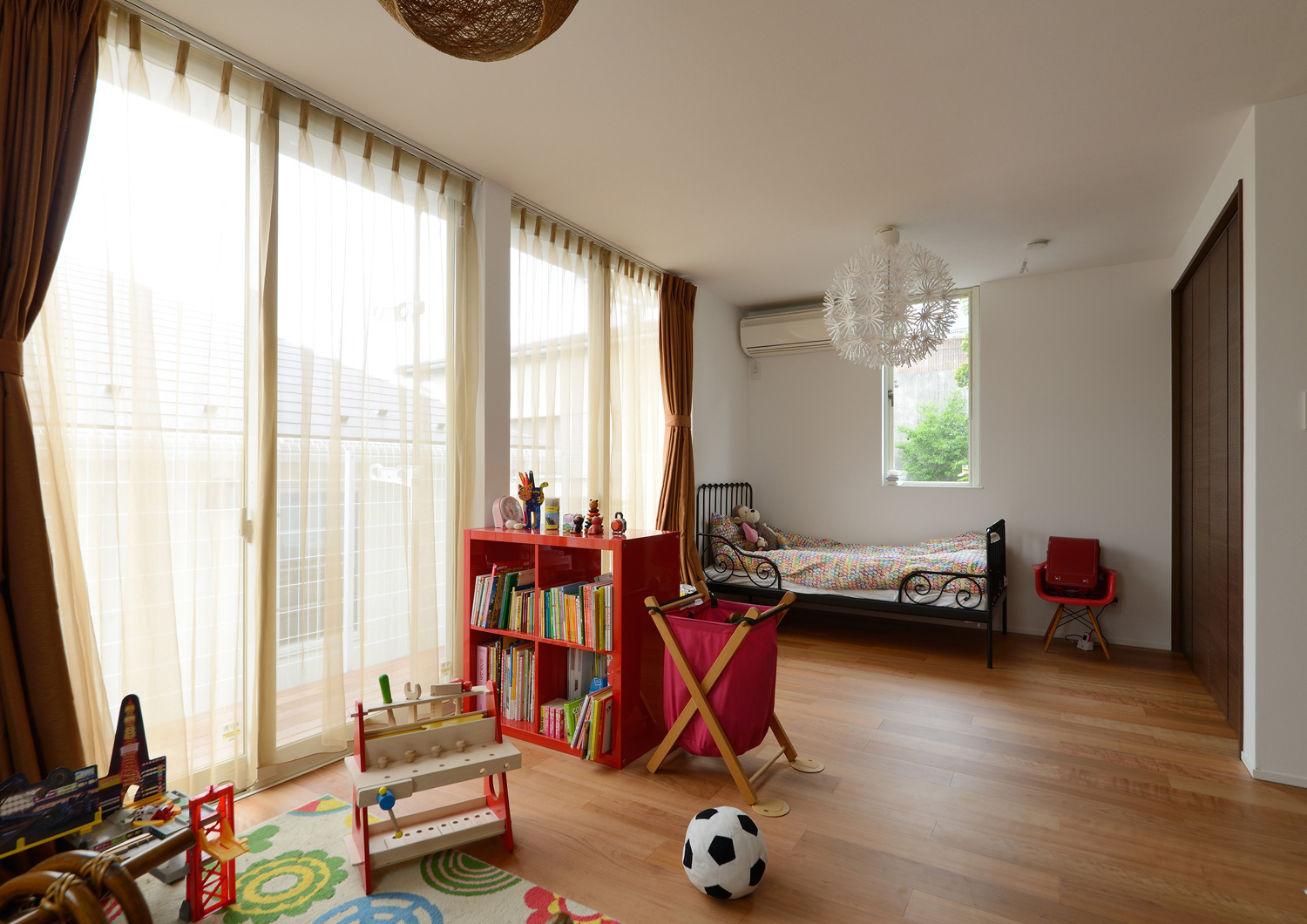 注文住宅・デザイン住宅建築実例_子供部屋 注文住宅・デザイン住宅建築実例_『CASE501 浮木の家』_子供部屋