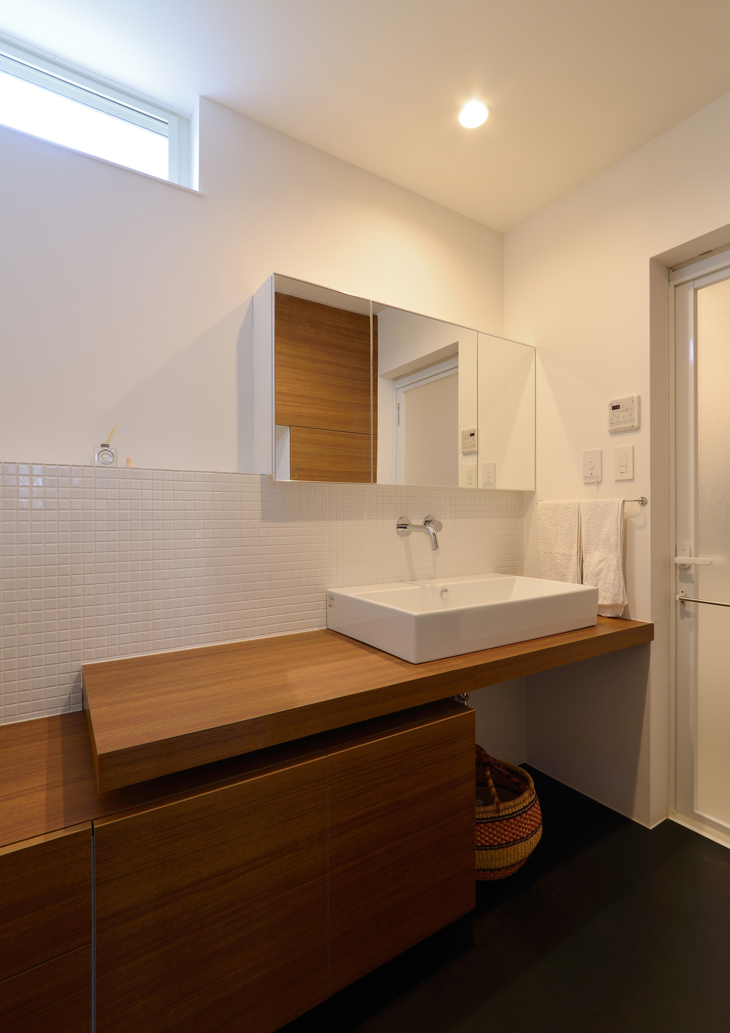 注文住宅・デザイン住宅建築実例_浴室・洗面所 注文住宅・デザイン住宅建築実例_『CASE501 浮木の家』_浴室・洗面所