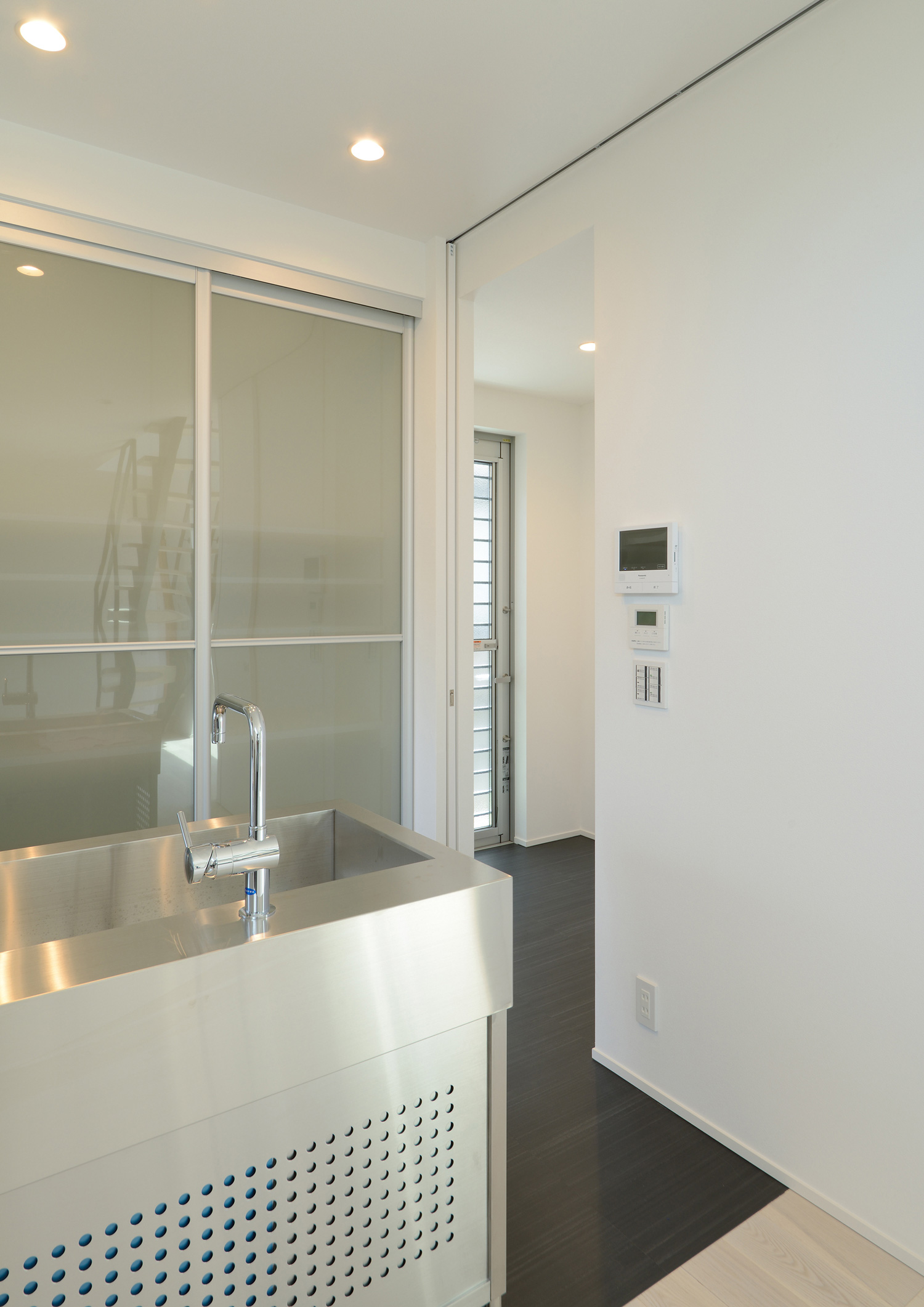 注文住宅・デザイン住宅建築実例_キッチン 注文住宅・デザイン住宅建築実例_『CASE502 WOOD BOX』_キッチン