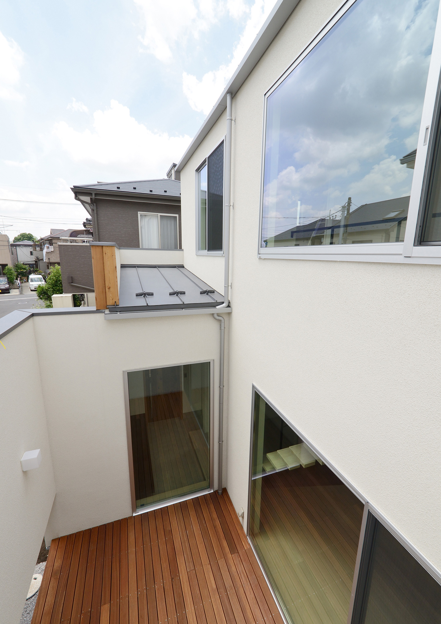 注文住宅・デザイン住宅建築実例_中庭 注文住宅・デザイン住宅建築実例_『CASE502 WOOD BOX』_中庭