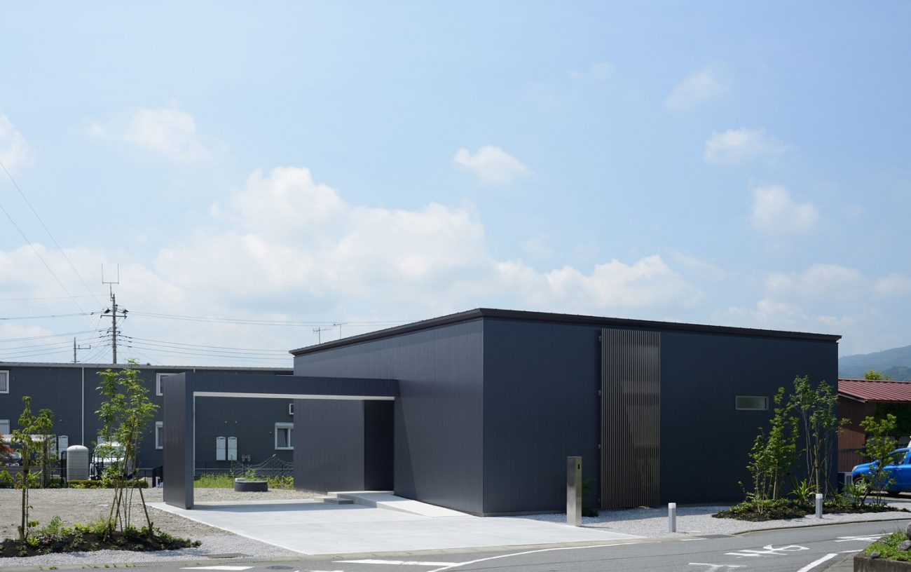 デザイン住宅建築実例_外観・注文住宅『CASE508 Slither Link』の建築実例・施⼯例の写真・建物外観全体 注文住宅・デザイン住宅建築実例_『CASE508 Slither Link』_外観