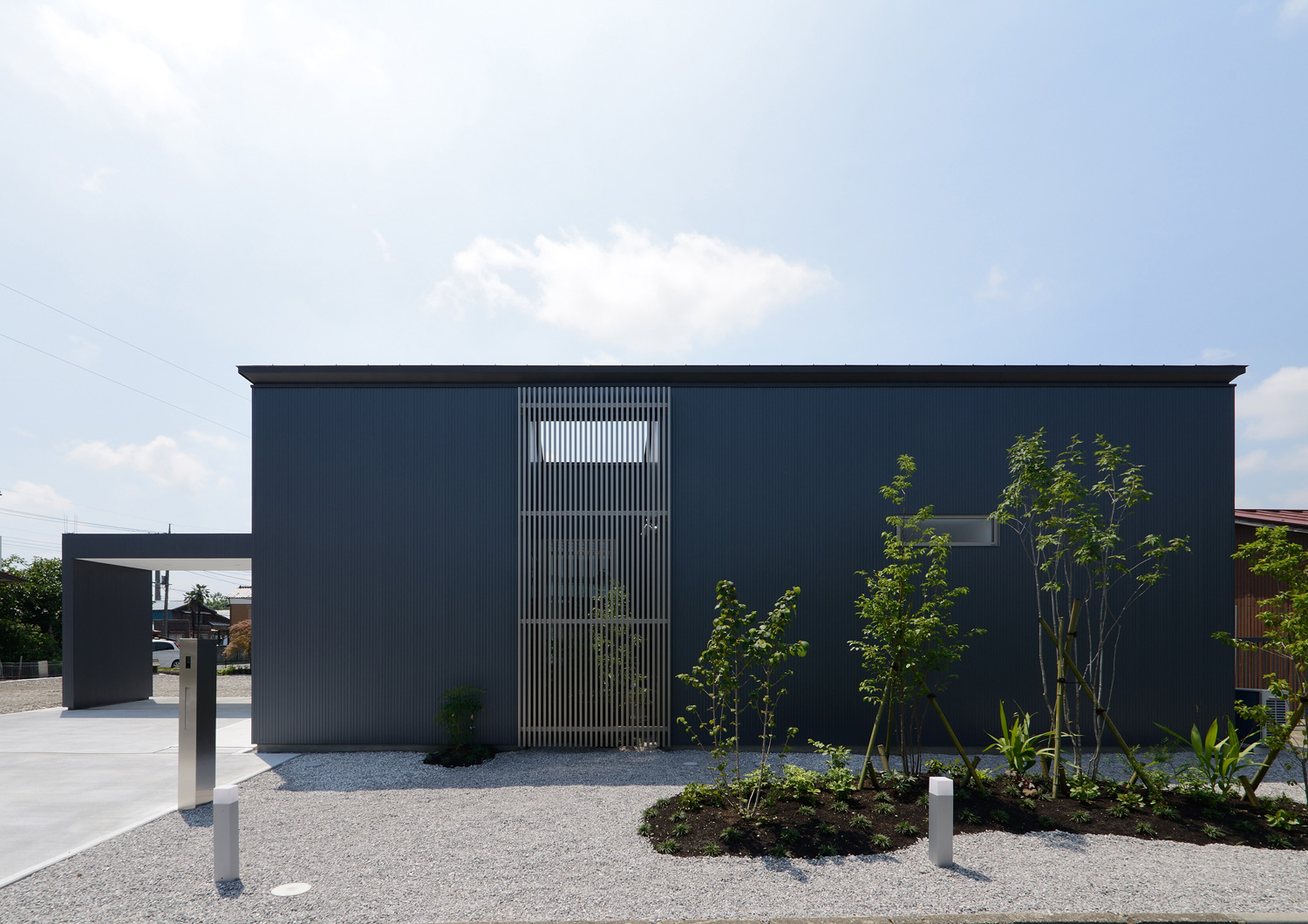 一軒家の庭をおしゃれに!建築実例と後悔しない外構デザイン術を紹介