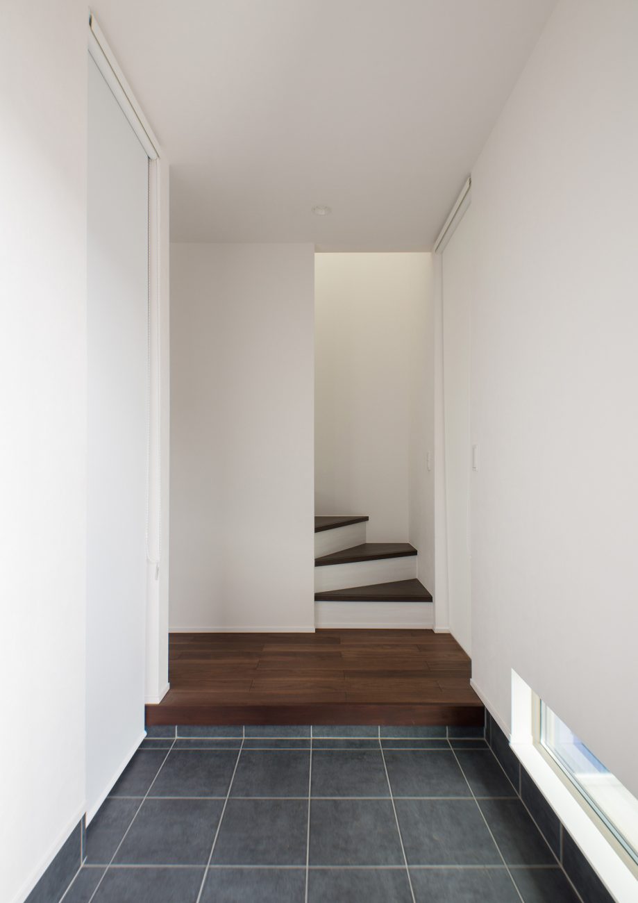 注文住宅・デザイン住宅建築実例_玄関 注文住宅・デザイン住宅建築実例_『CASE510 青藍の匣』_玄関