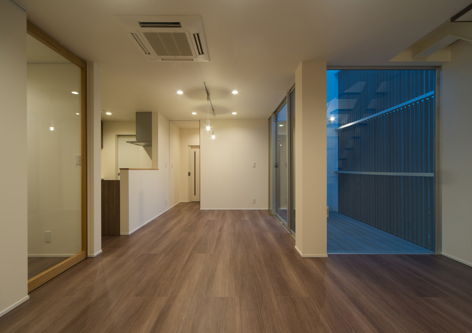 注文住宅・デザイン住宅建築実例_LDK 注文住宅・デザイン住宅建築実例_『CASE516 内包する家』_LDK