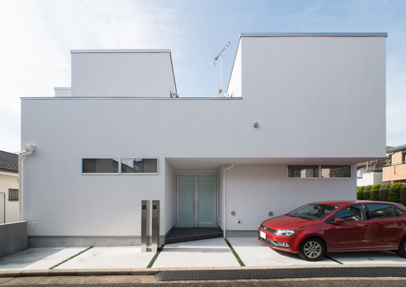 デザイン住宅建築実例_外観・注文住宅『CASE522 LAYER – HOUSE』の建築実例・施⼯例の写真・建物外観全体 注文住宅・デザイン住宅建築実例_『CASE522 LAYER – HOUSE』_外観