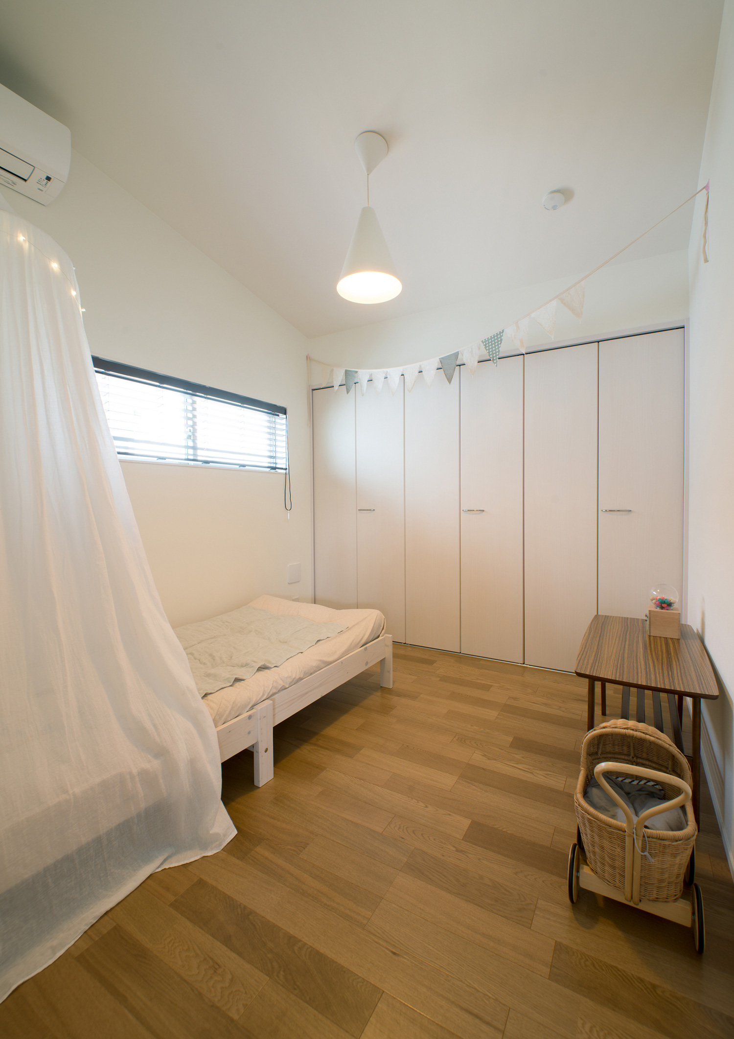 注文住宅・デザイン住宅建築実例_子供部屋 注文住宅・デザイン住宅建築実例_『CASE527 9houses』_子供部屋