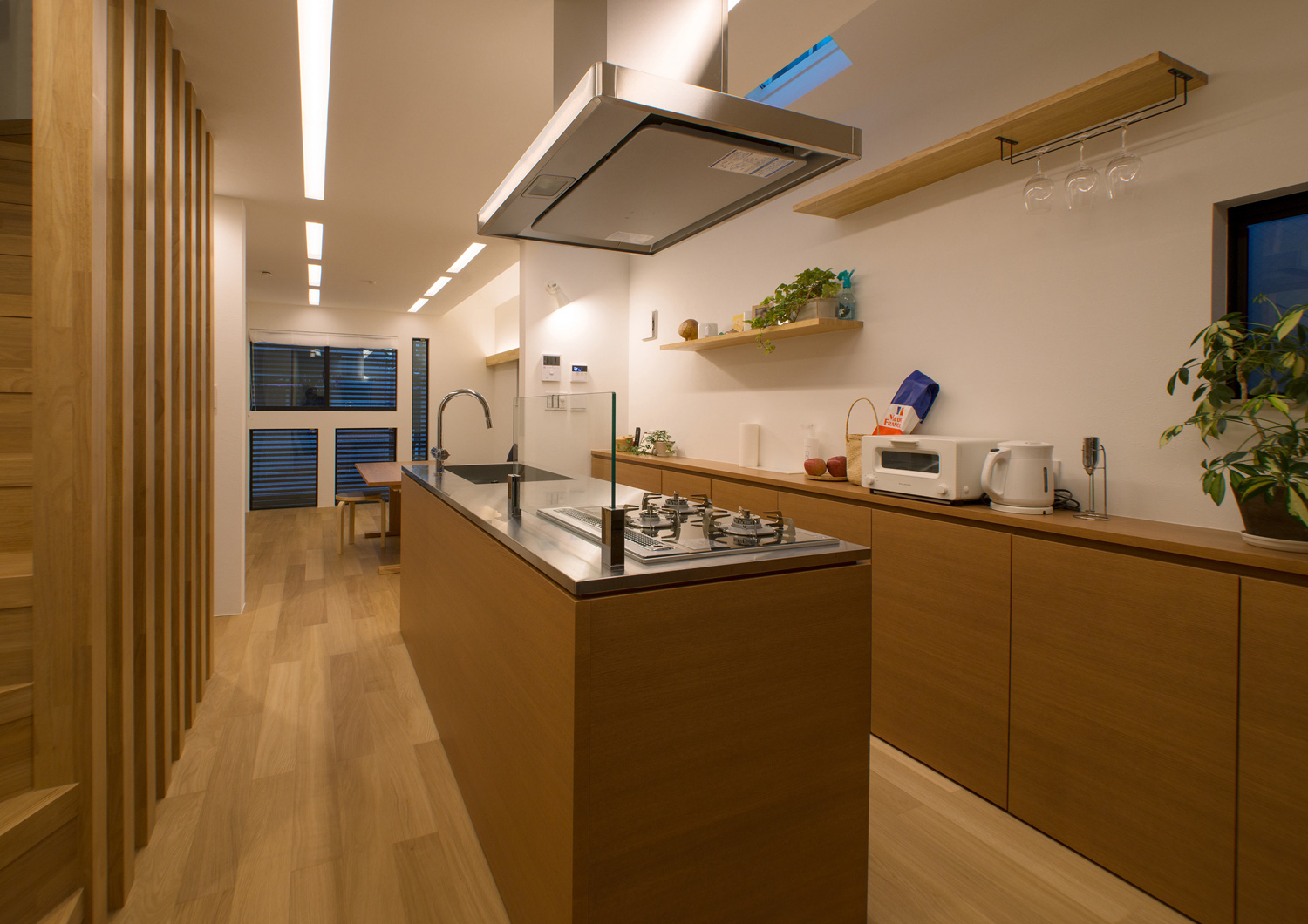 注文住宅・デザイン住宅建築実例_キッチン 注文住宅・デザイン住宅建築実例_『CASE529 黒壁の隠れ家』_キッチン