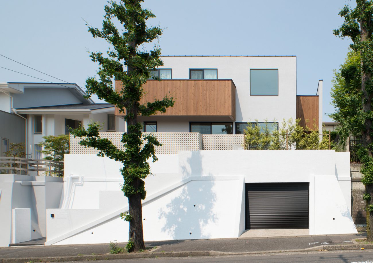 デザイン住宅建築実例_外観・注文住宅『CASE530 ミクストメディア』の建築実例・施⼯例の写真・建物外観全体 注文住宅・デザイン住宅建築実例_『CASE530 ミクストメディア』_外観