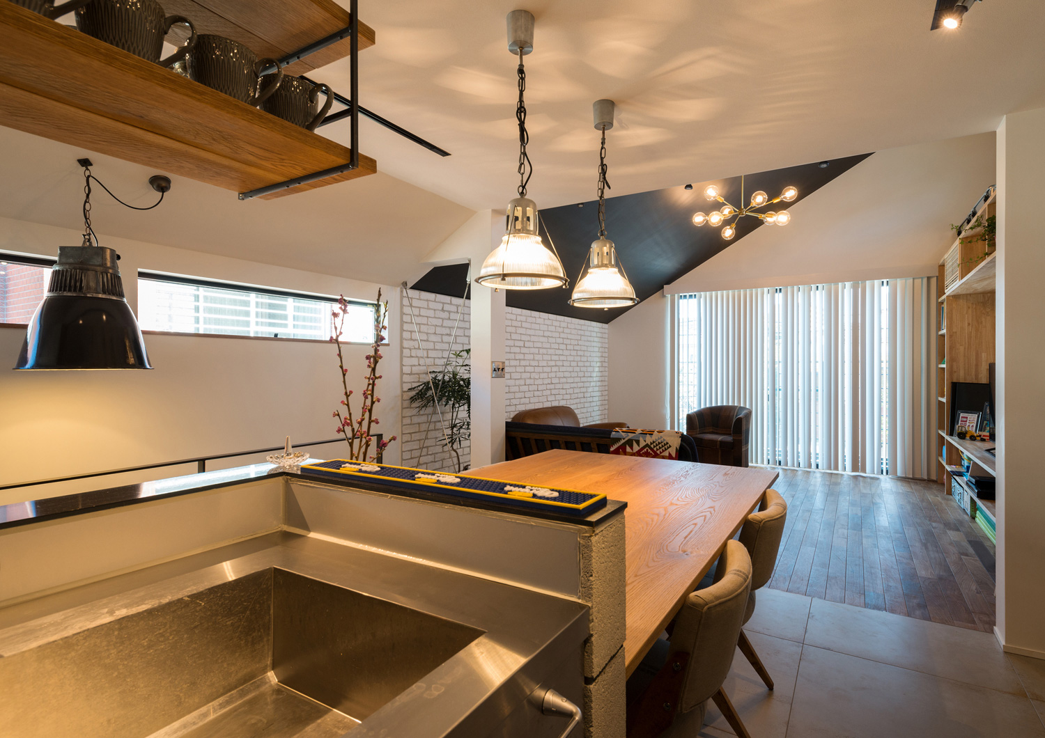 キッチンからリビングとダイニングを見渡せるLDK・デザイン住宅 注文住宅・デザイン住宅建築実例_『CASE531 素地』_キッチン