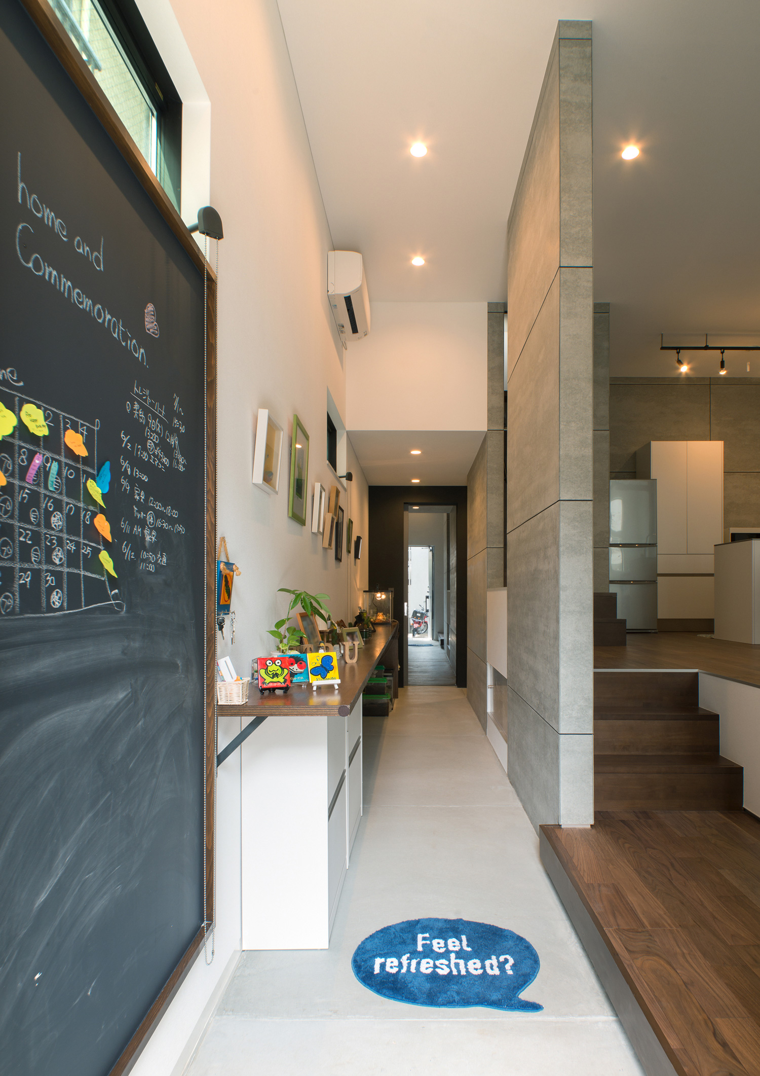 注文住宅・デザイン住宅建築実例_玄関 注文住宅・デザイン住宅建築実例_『CASE532 土間と壁柱のハウス』_玄関