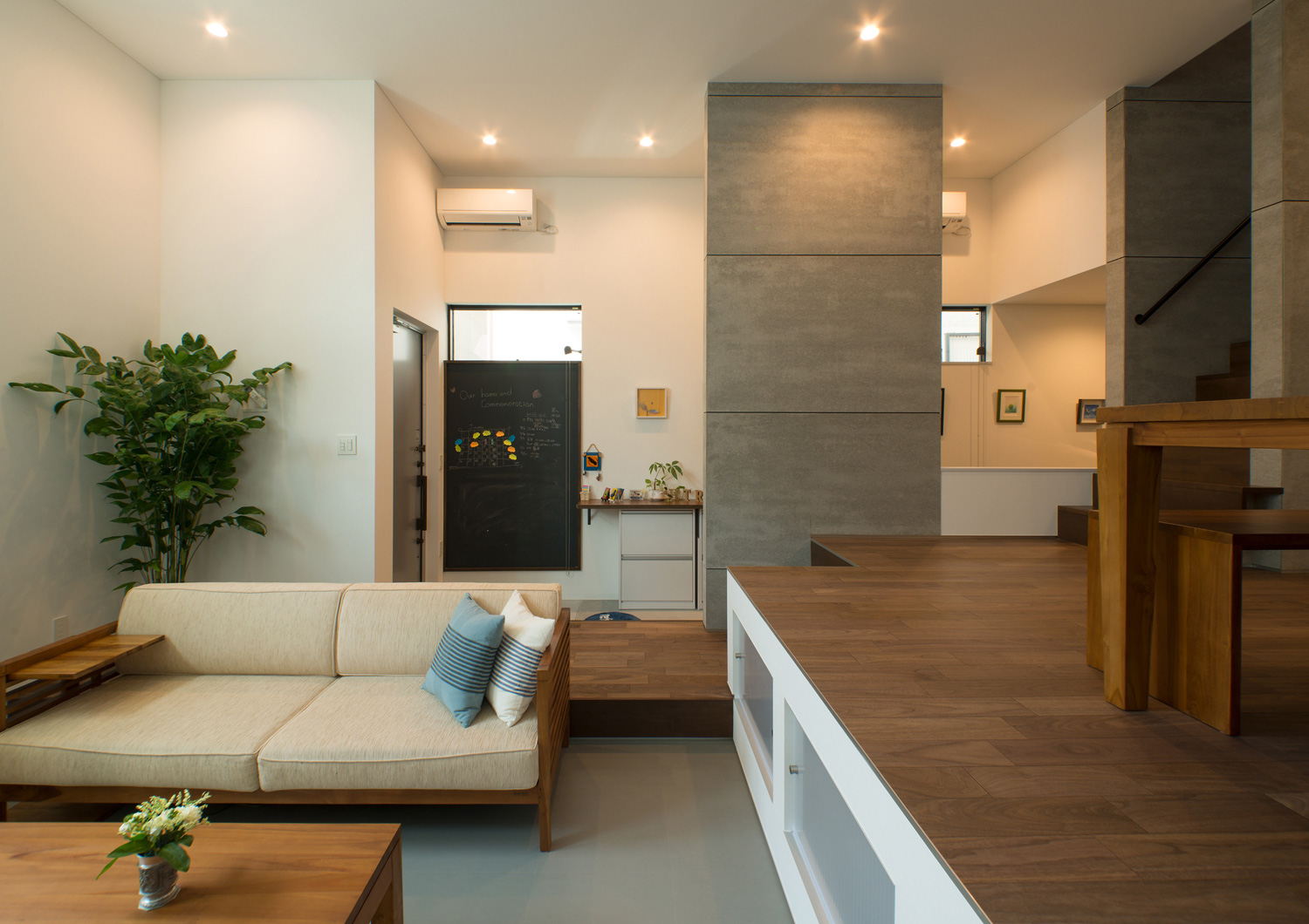 注文住宅・デザイン住宅建築実例_LDK 注文住宅・デザイン住宅建築実例_『CASE532 土間と壁柱のハウス』_LDK