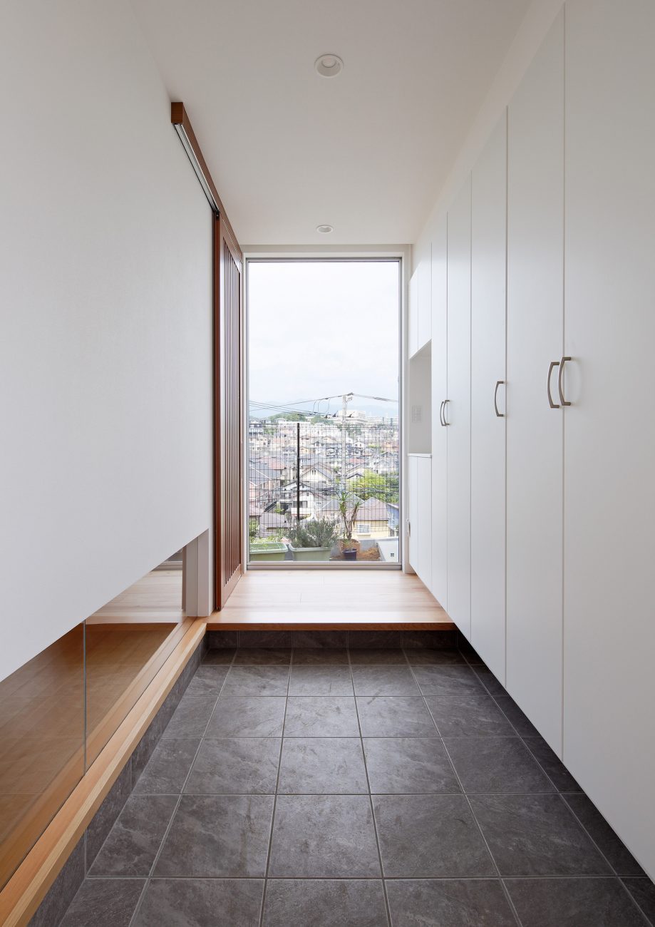 注文住宅・デザイン住宅建築実例_玄関 注文住宅・デザイン住宅建築実例_『CASE539 高台の家』_玄関