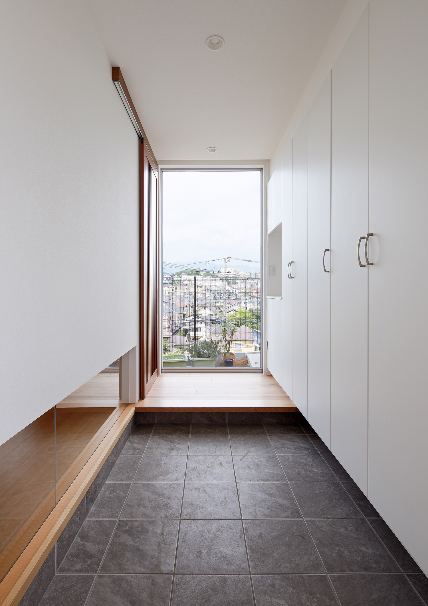 注文住宅・デザイン住宅建築実例_玄関 注文住宅・デザイン住宅建築実例_『CASE539 高台の家』_玄関