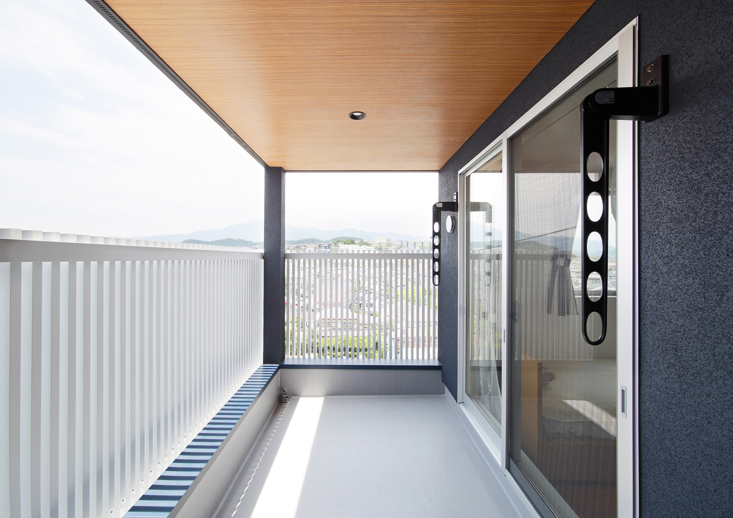 注文住宅・デザイン住宅建築実例_テラス・バルコニー 注文住宅・デザイン住宅建築実例_『CASE539 高台の家』_テラス・バルコニー