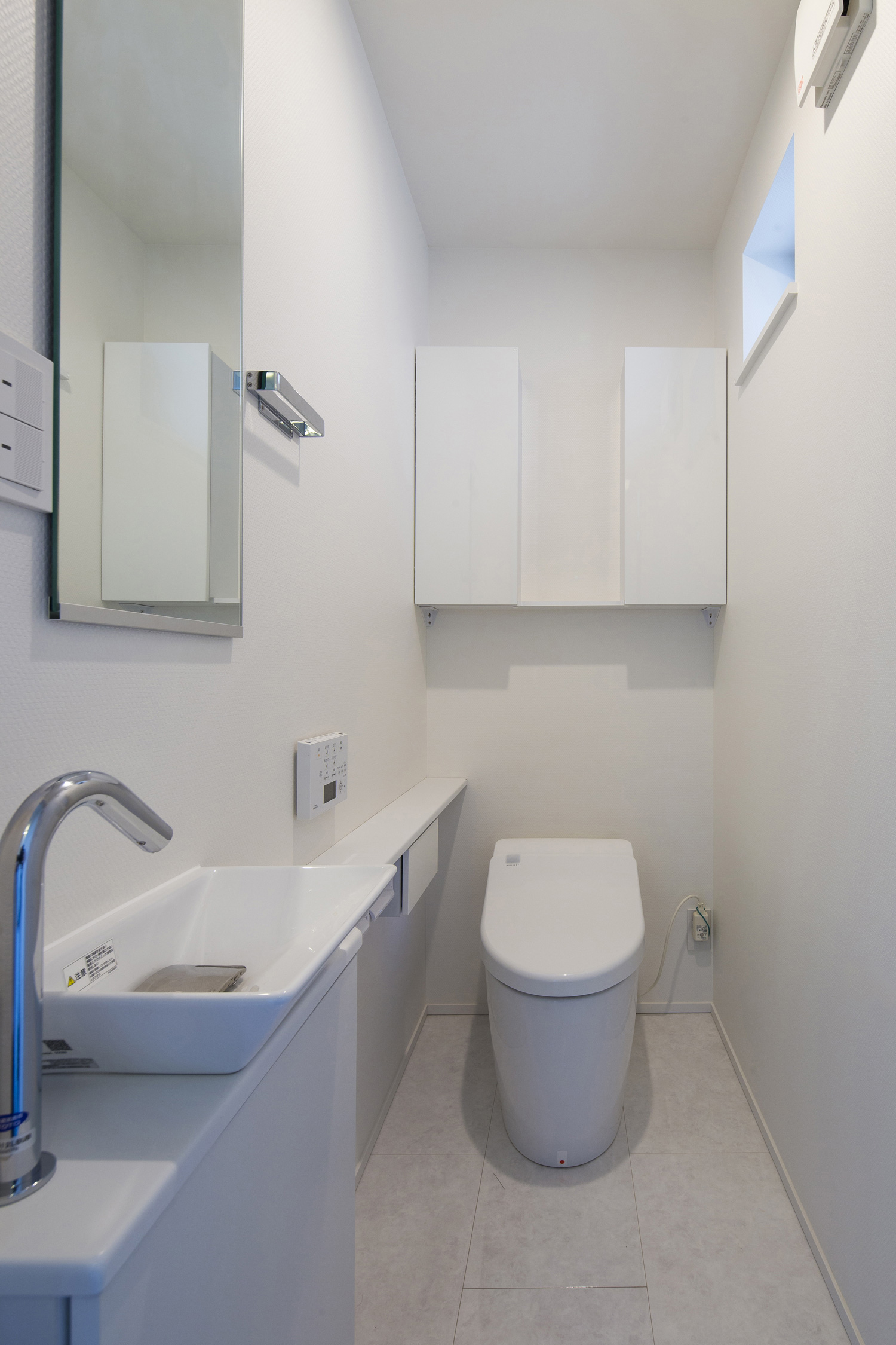 注文住宅・デザイン住宅建築実例_トイレ 注文住宅・デザイン住宅建築実例_『CASE543 OASIS in the city』_トイレ