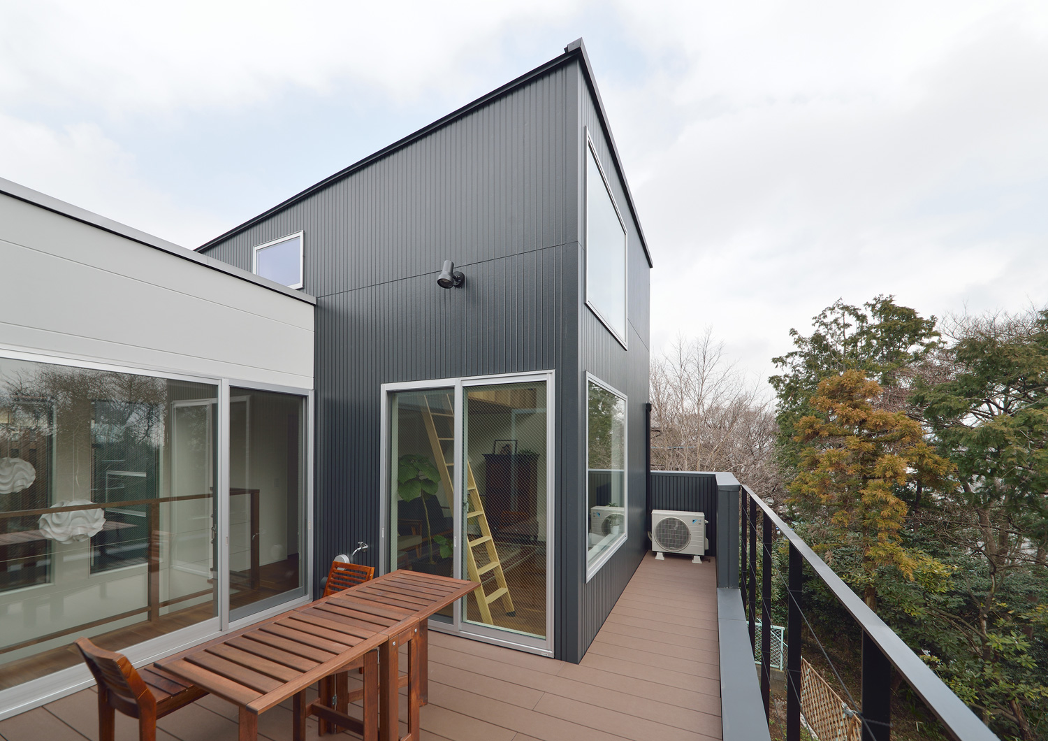 注文住宅・デザイン住宅建築実例_テラス・バルコニー 注文住宅・デザイン住宅建築実例_『CASE544 WINK-HOUSE』_テラス・バルコニー