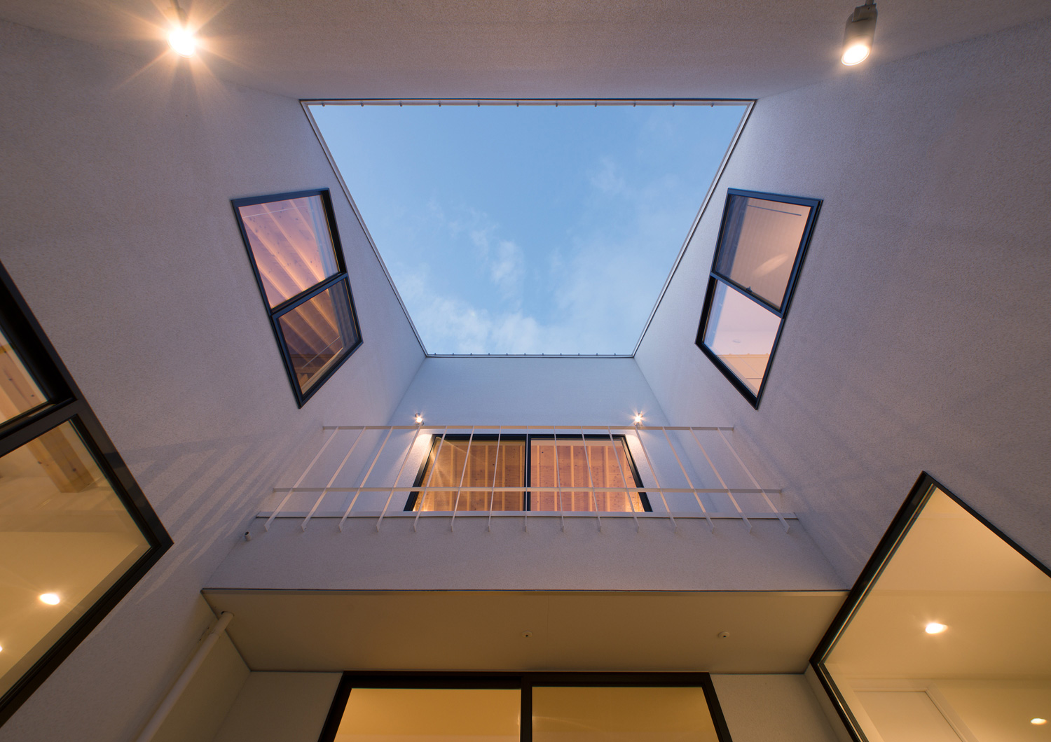 注文住宅・デザイン住宅建築実例_中庭 注文住宅・デザイン住宅建築実例_『CASE545 浮かぶイエガタ』_中庭