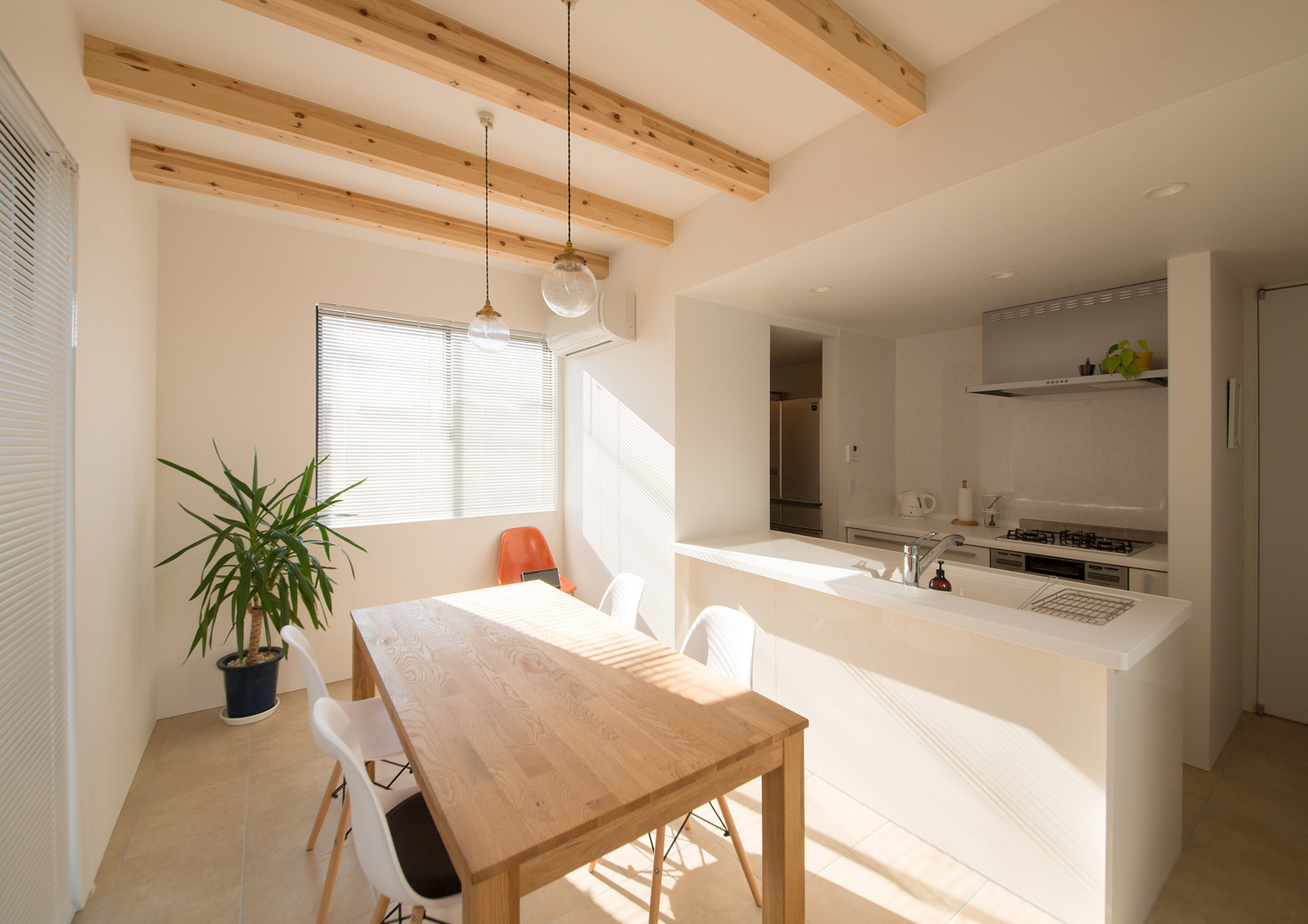 注文住宅・デザイン住宅建築実例_LDK 注文住宅・デザイン住宅建築実例_『CASE545 浮かぶイエガタ』_LDK