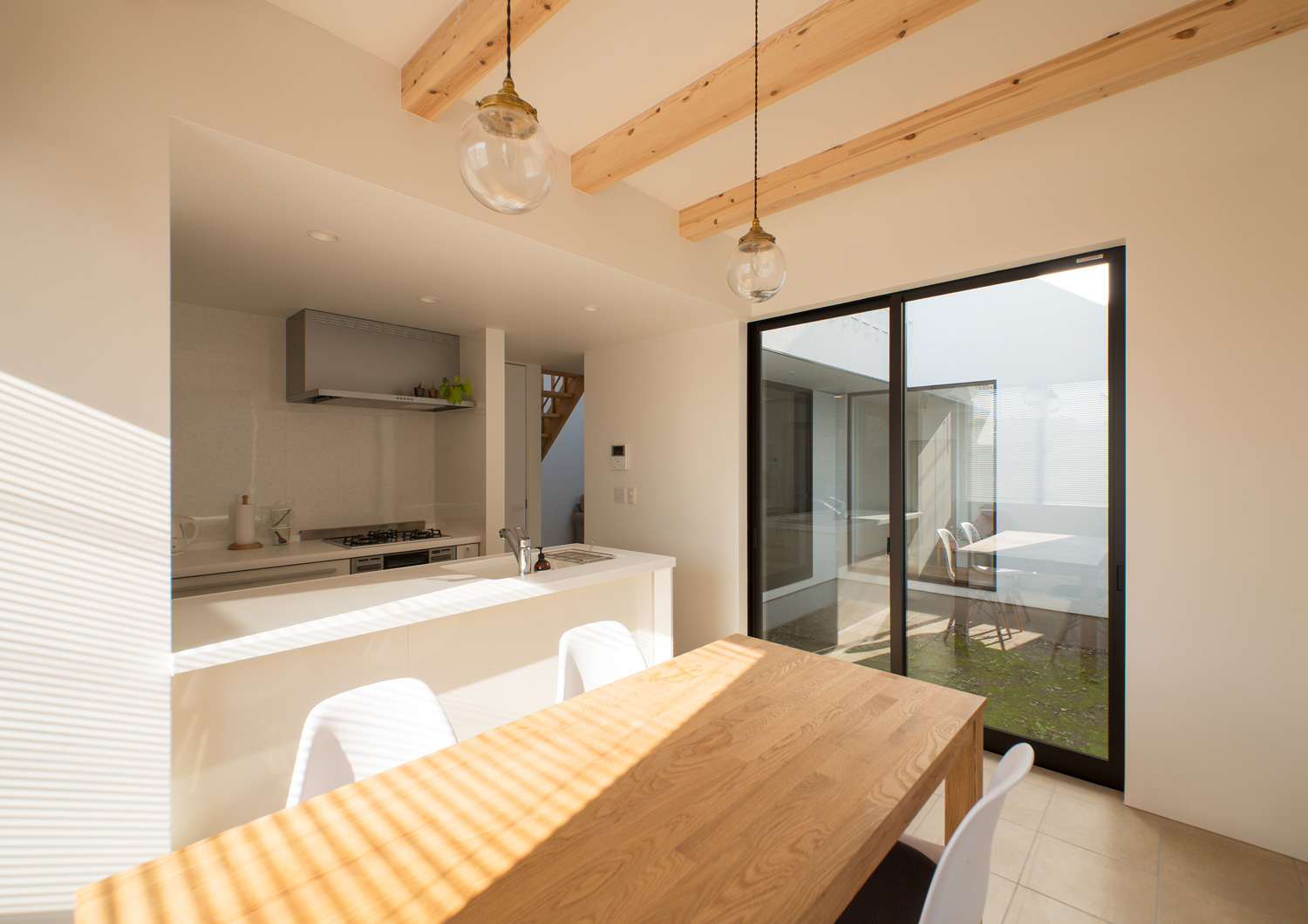 注文住宅・デザイン住宅建築実例_LDK 注文住宅・デザイン住宅建築実例_『CASE545 浮かぶイエガタ』_LDK