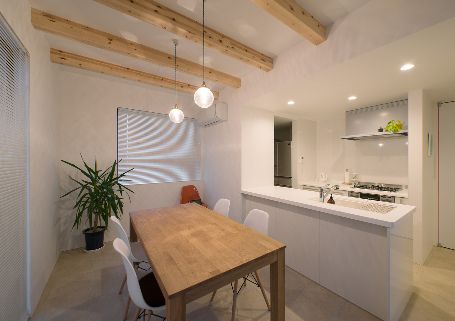 注文住宅・デザイン住宅建築実例_LDK 注文住宅・デザイン住宅建築実例_『CASE545 浮かぶイエガタ』_LDK