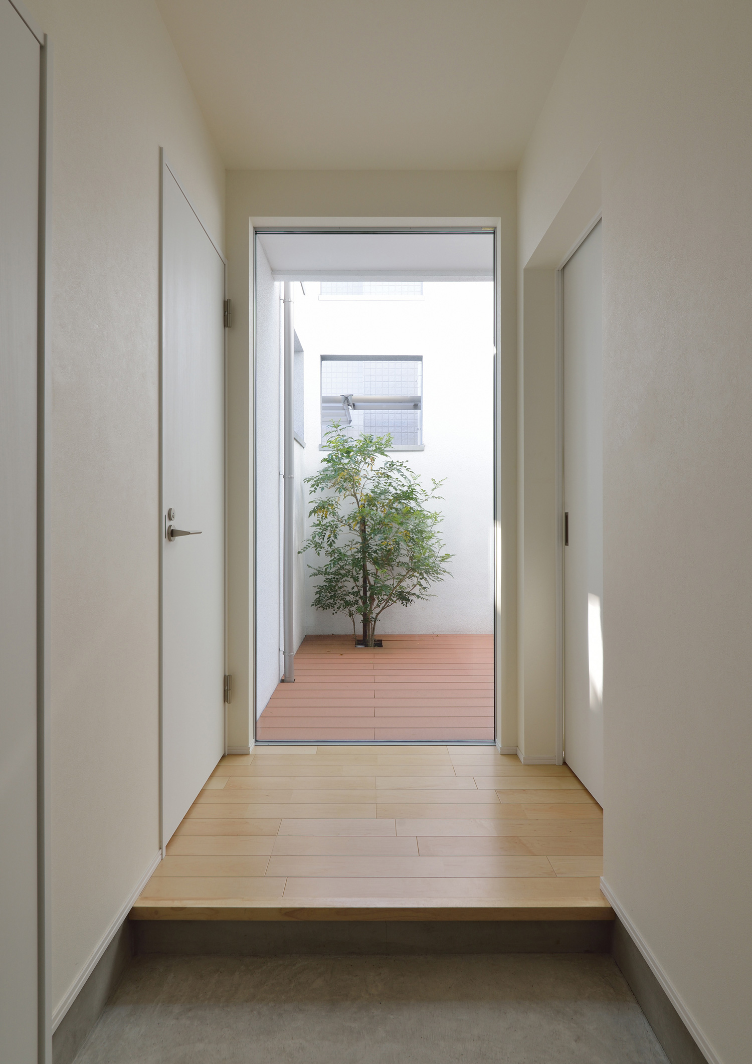 注文住宅・デザイン住宅建築実例_玄関 注文住宅・デザイン住宅建築実例_『CASE551 Individual Terrace』_玄関