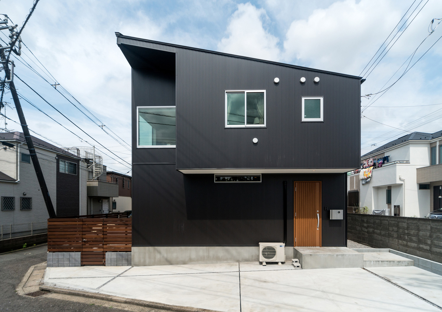 注文住宅・デザイン住宅建築実例_外観 注文住宅・デザイン住宅建築実例_『CASE553 LEAF – HOUSE』_外観