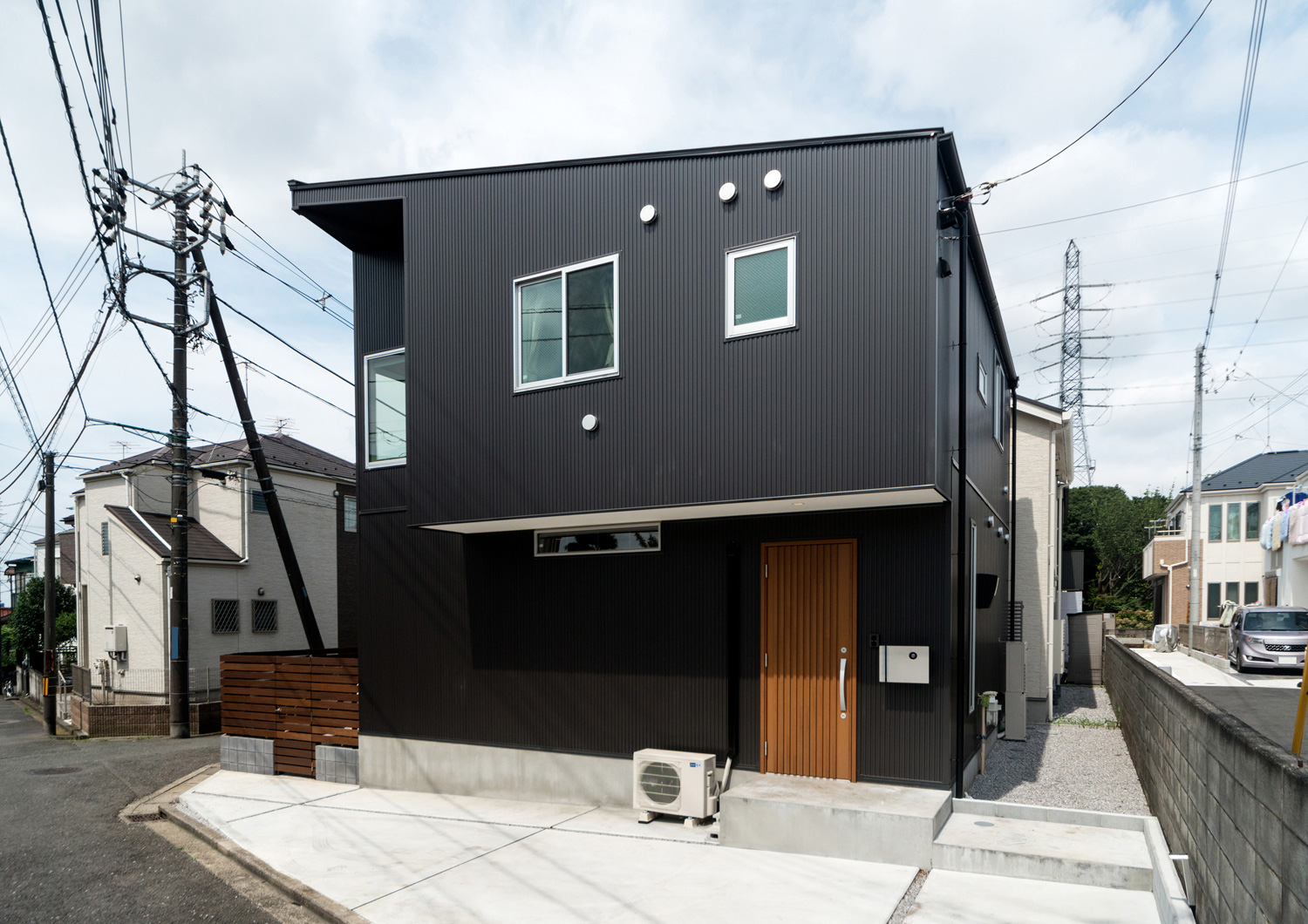 注文住宅・デザイン住宅建築実例_外観 注文住宅・デザイン住宅建築実例_『CASE553 LEAF – HOUSE』_外観