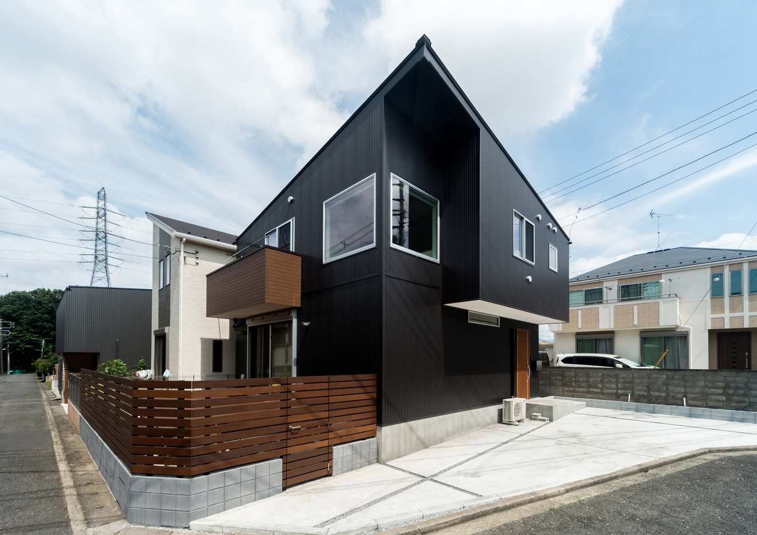 注文住宅・デザイン住宅建築実例_外観 注文住宅・デザイン住宅建築実例_『CASE553 LEAF – HOUSE』_外観