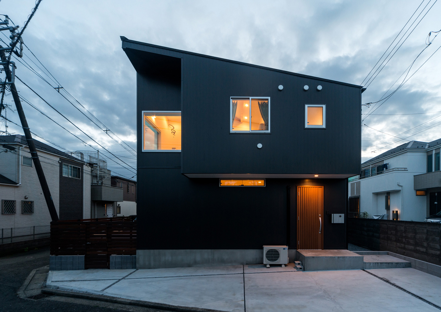 注文住宅・デザイン住宅建築実例_外観 注文住宅・デザイン住宅建築実例_『CASE553 LEAF – HOUSE』_外観