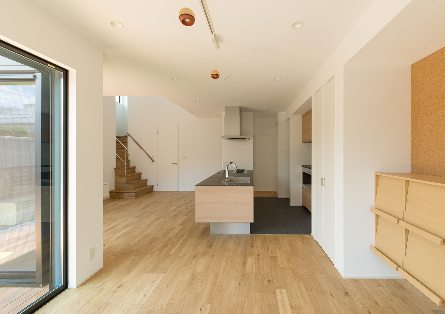 注文住宅・デザイン住宅建築実例_LDK 注文住宅・デザイン住宅建築実例_『CASE554 ブルーボックスハウス』_LDK