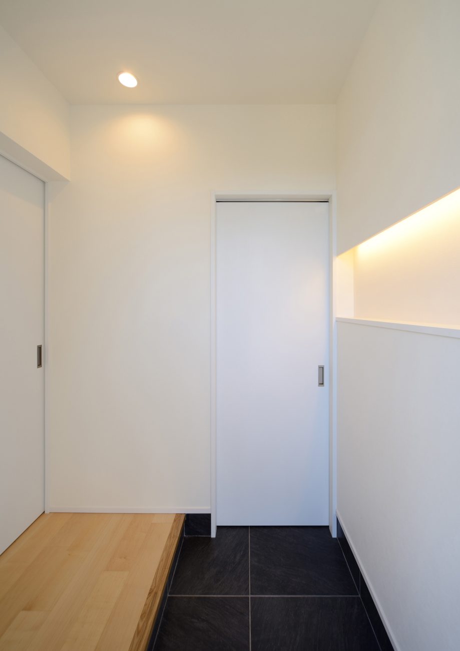 注文住宅・デザイン住宅建築実例_玄関 注文住宅・デザイン住宅建築実例_『CASE556 Two sides house』_玄関