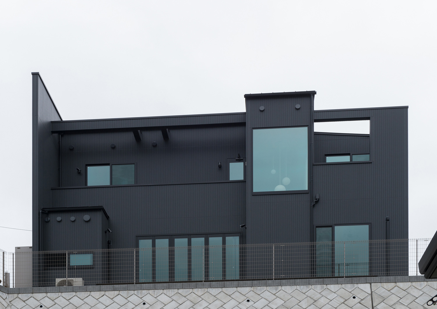 注文住宅・デザイン住宅建築実例_外観 注文住宅・デザイン住宅建築実例_『CASE558 路地と桟（かけはし）の家』_外観