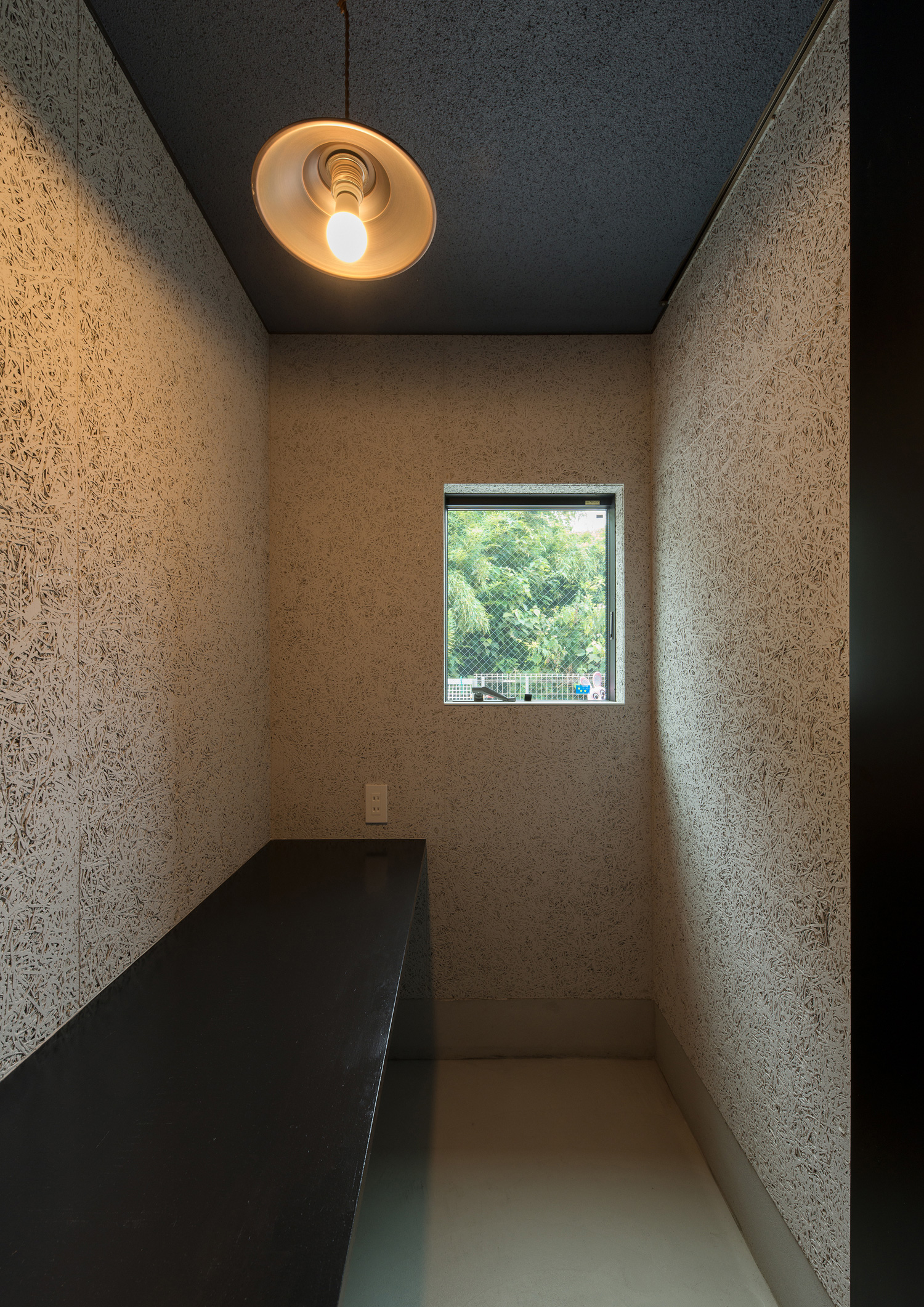 注文住宅・デザイン住宅建築実例_書斎 注文住宅・デザイン住宅建築実例_『CASE558 路地と桟（かけはし）の家』_書斎