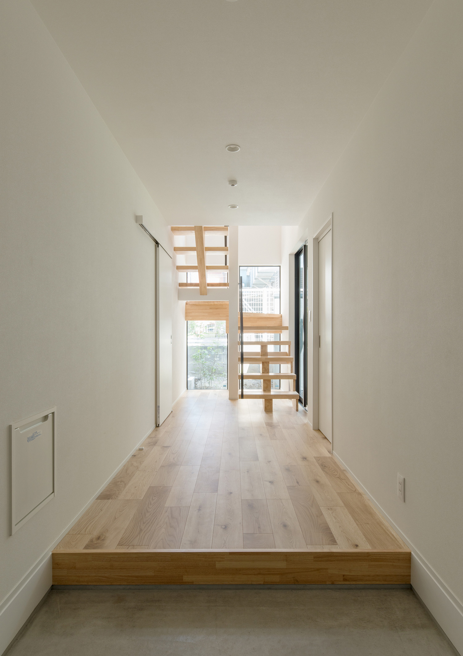 注文住宅・デザイン住宅建築実例_玄関 注文住宅・デザイン住宅建築実例_『CASE559 Green Box House』_玄関