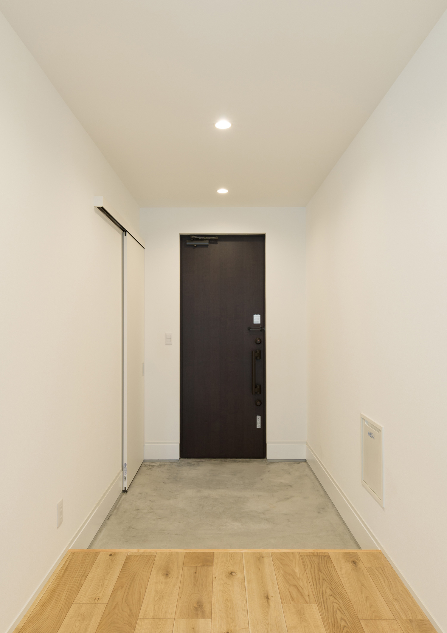 注文住宅・デザイン住宅建築実例_玄関 注文住宅・デザイン住宅建築実例_『CASE559 Green Box House』_玄関