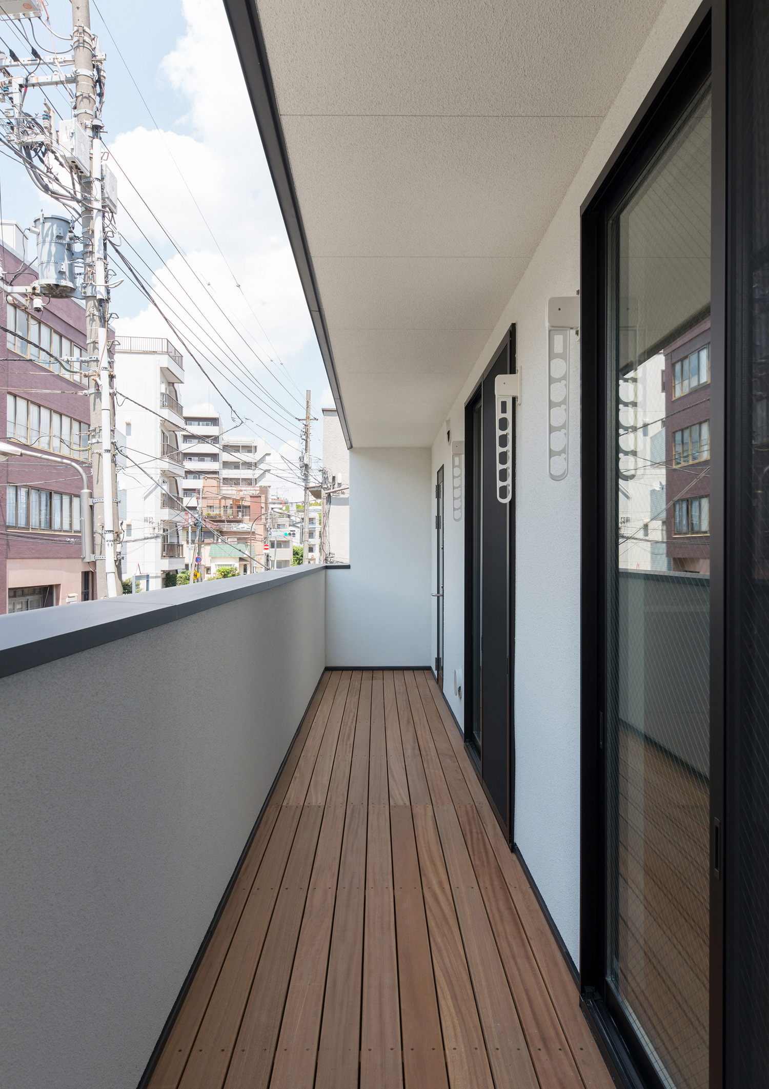 注文住宅・デザイン住宅建築実例_テラス・バルコニー 注文住宅・デザイン住宅建築実例_『CASE559 Green Box House』_テラス・バルコニー