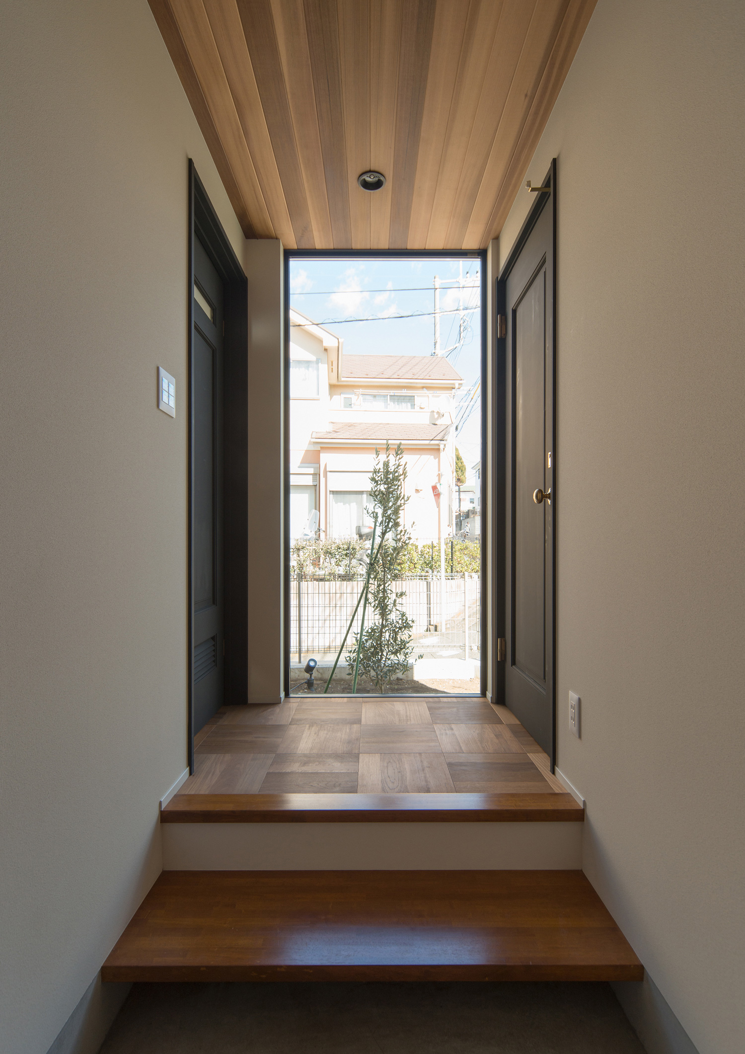 注文住宅・デザイン住宅建築実例_玄関 注文住宅・デザイン住宅建築実例_『CASE568 pacific house』_玄関