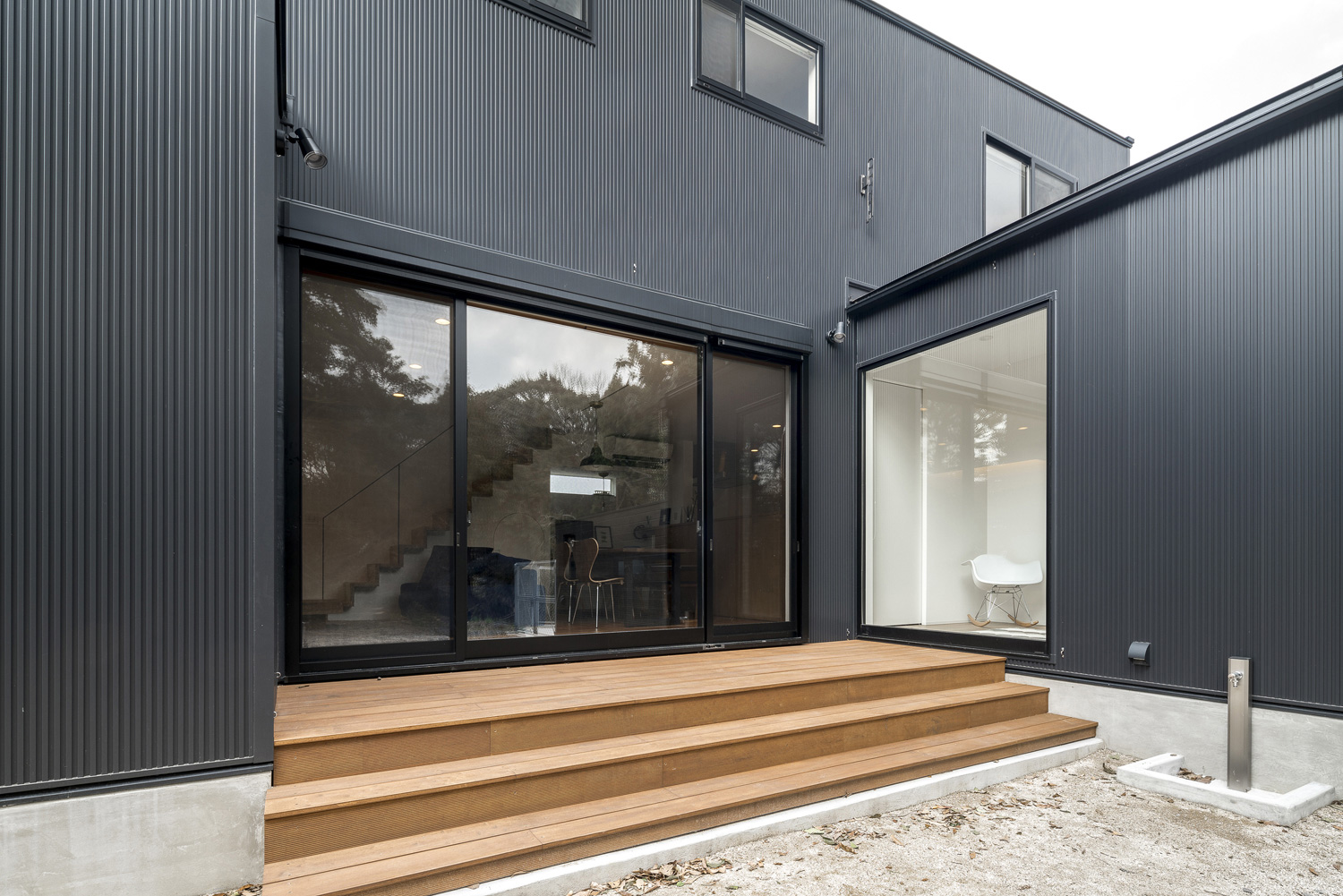 注文住宅・デザイン住宅建築実例_テラス・バルコニー 注文住宅・デザイン住宅建築実例_『CASE569 tone』_テラス・バルコニー