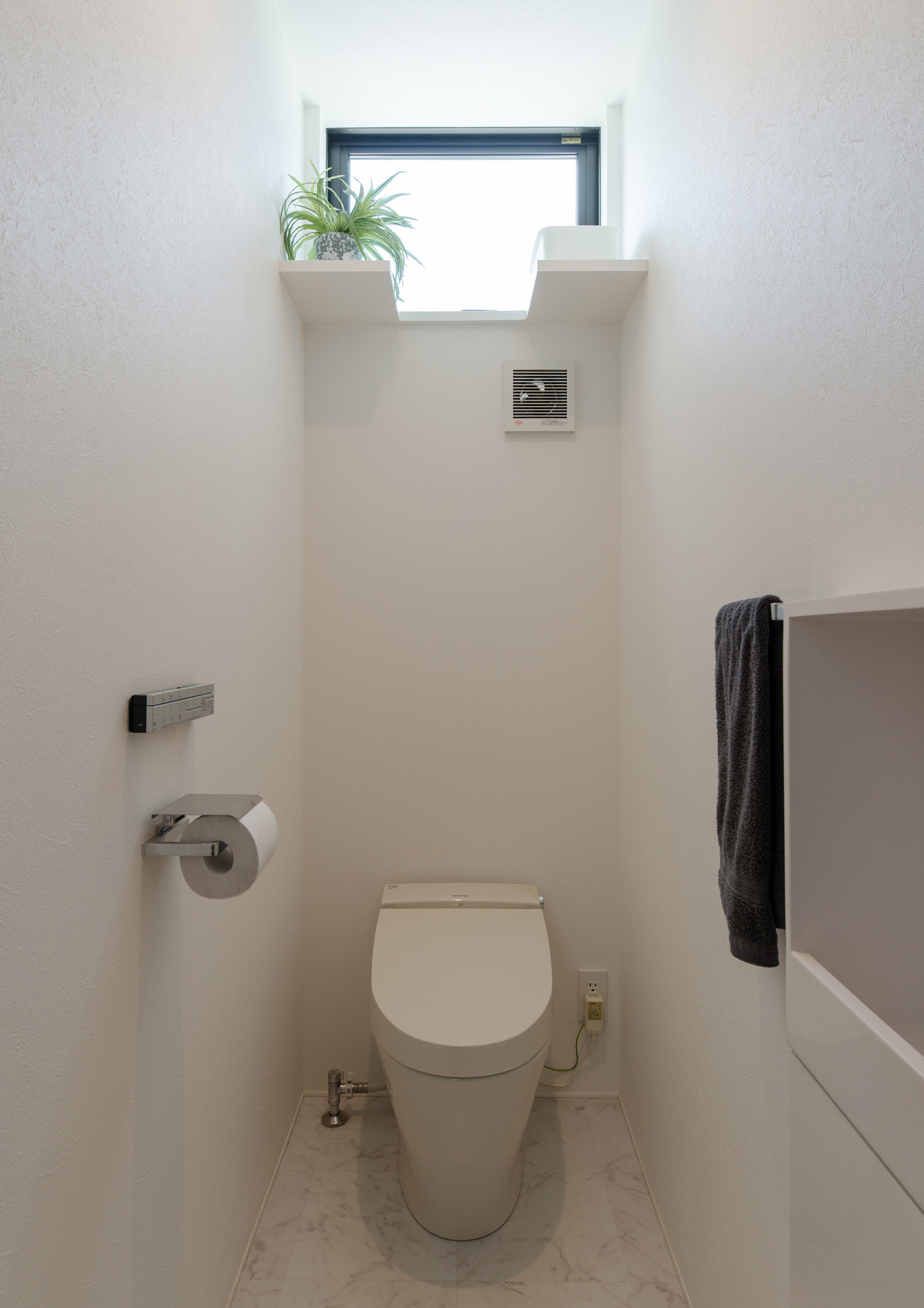 注文住宅・デザイン住宅建築実例_トイレ 注文住宅・デザイン住宅建築実例_『CASE572 織地の家』_トイレ