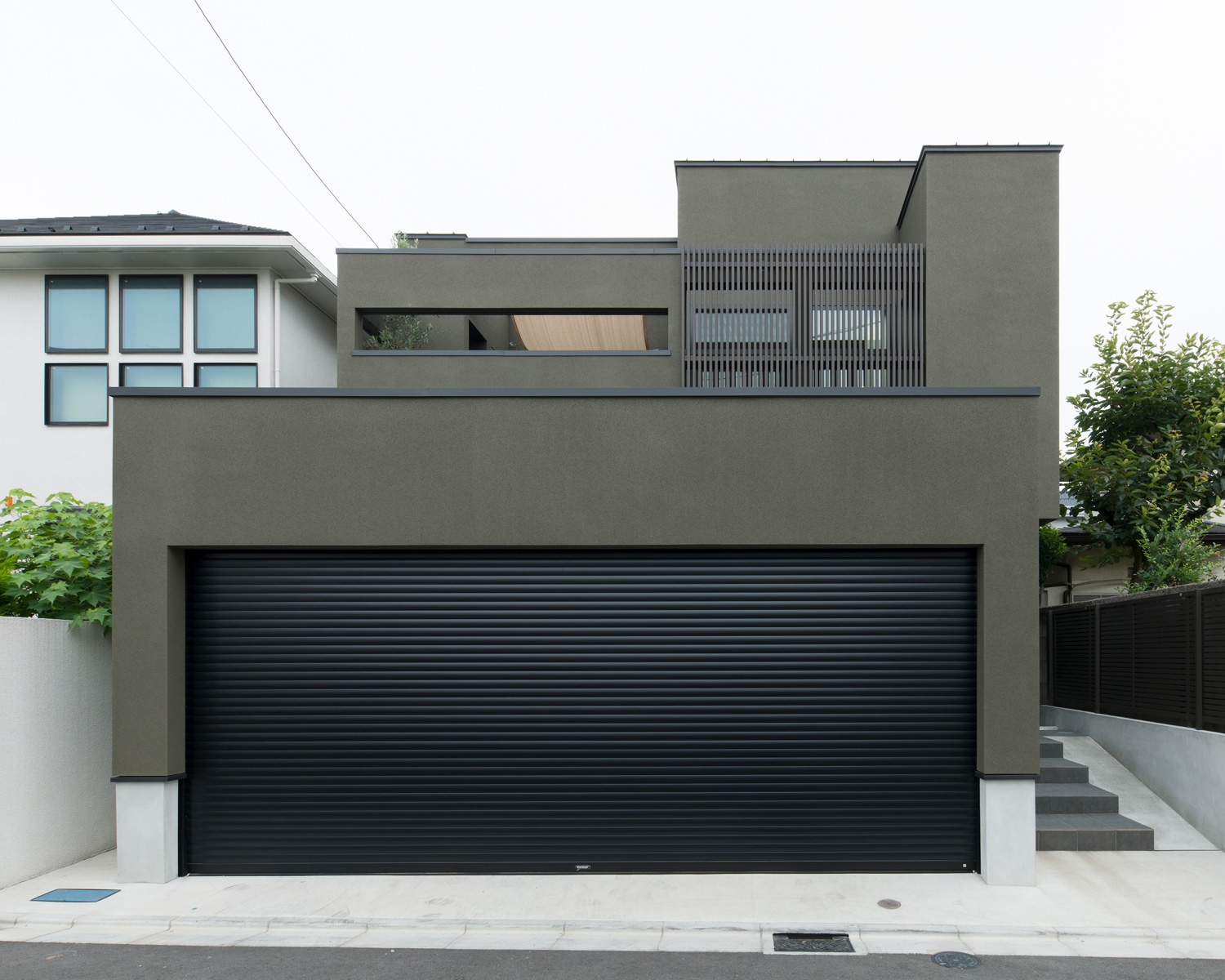 デザイン住宅建築実例_外観・注文住宅『CASE577 紬（つむぎ）の家』の建築実例・施⼯例の写真・建物外観全体 注文住宅・デザイン住宅建築実例_『CASE577 紬（つむぎ）の家』_外観