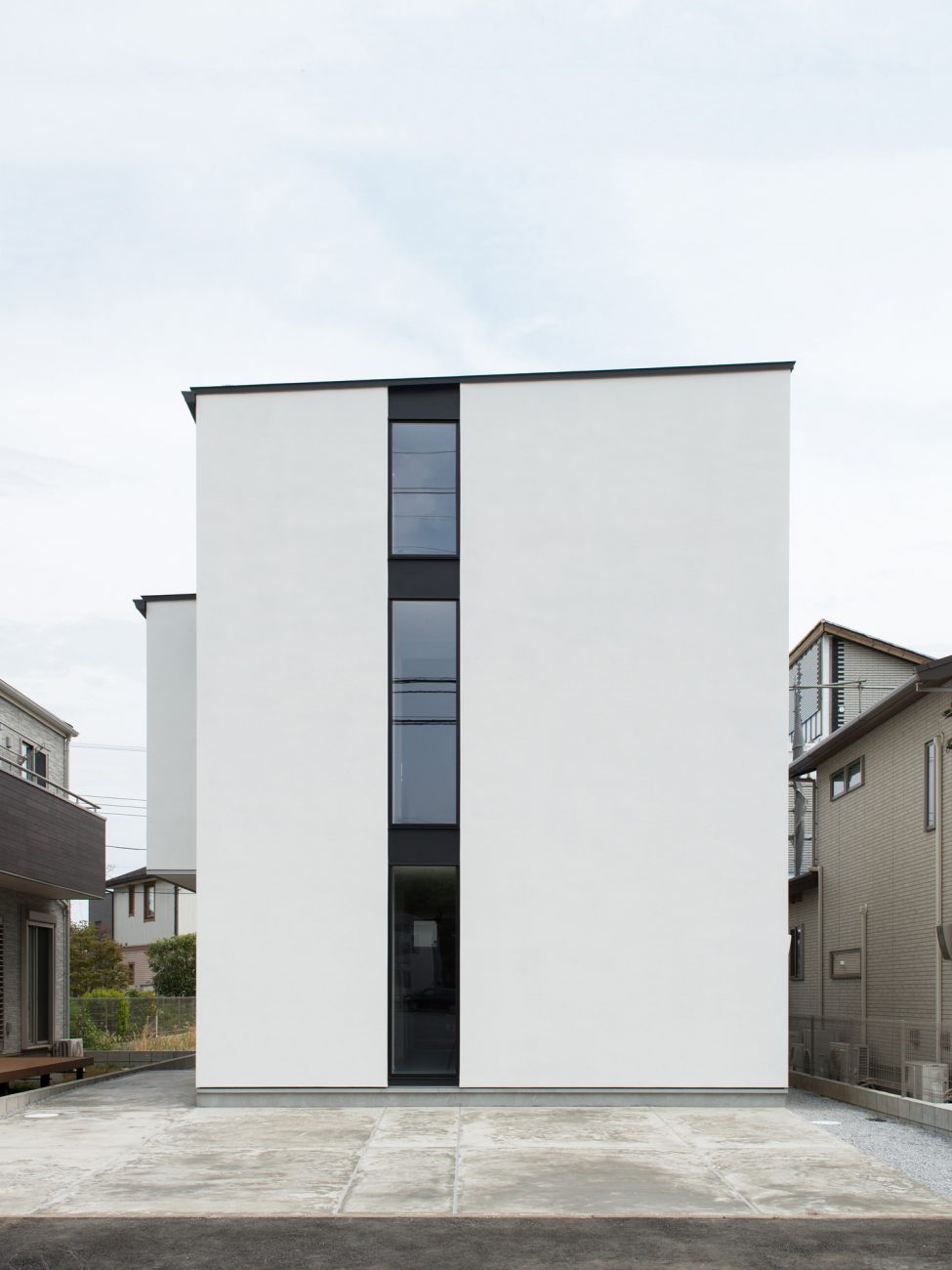 デザイン住宅建築実例_外観・注文住宅『CASE584 ソラノスキマ』の建築実例・施⼯例の写真・建物外観全体 注文住宅・デザイン住宅建築実例_『CASE584 ソラノスキマ』_外観
