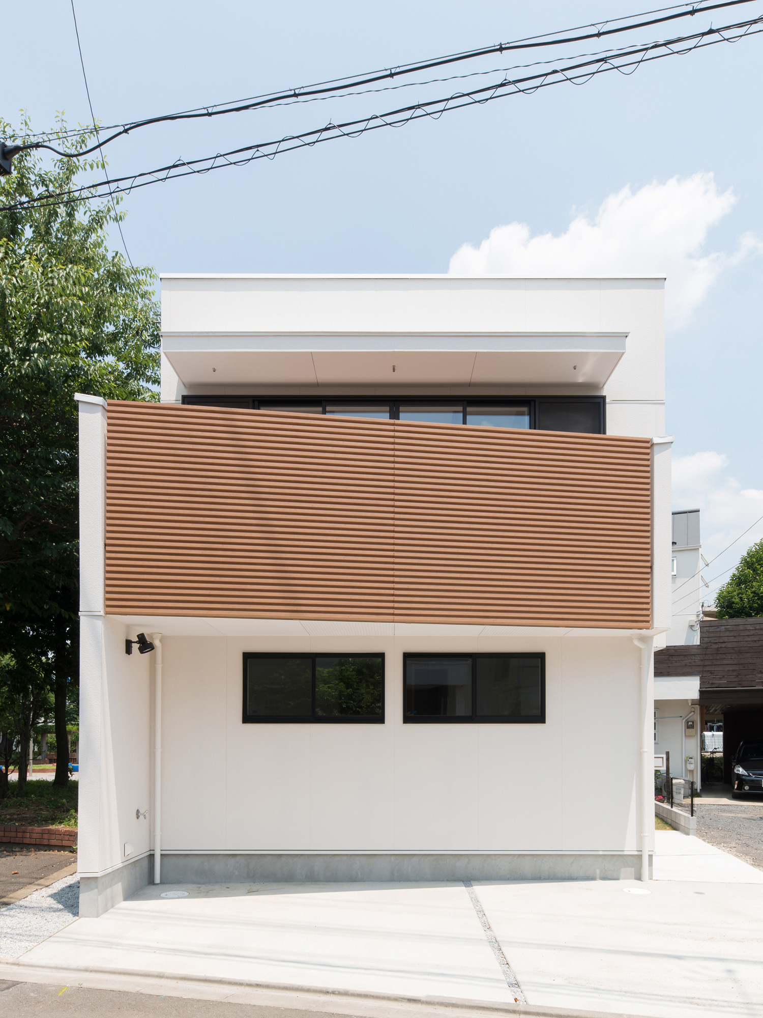 注文住宅・デザイン住宅建築実例_外観注文住宅『CASE586 サクラクリヒノキ』の建築実例・施⼯例の写真・建物外観全体 注文住宅・デザイン住宅建築実例_『CASE586 サクラクリヒノキ』_外観