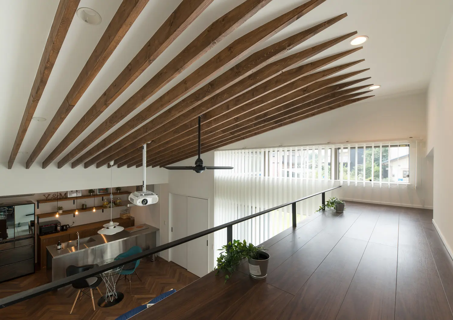 ロフトの設置によって開放感が生まれる