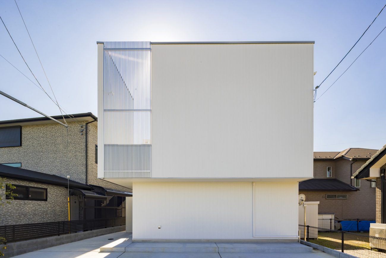 デザイン住宅建築実例_外観・注文住宅『CASE598 爽　～風と光～』の建築実例・施⼯例の写真・建物外観全体 注文住宅・デザイン住宅建築実例_『CASE598 爽　～風と光～』_外観