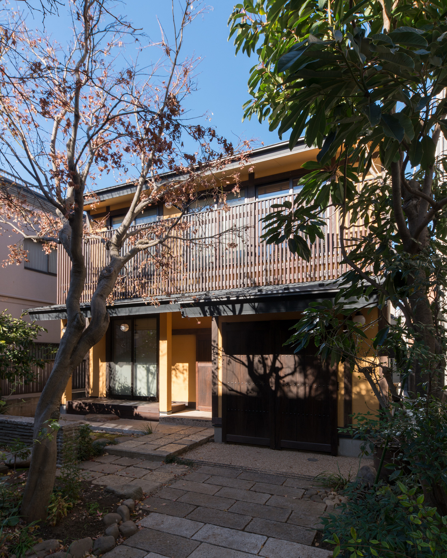 デザイン住宅建築実例_外観・注文住宅『CASE607 懐（ふところ）』の建築実例・施⼯例の写真・建物外観全体 注文住宅・デザイン住宅建築実例_『CASE607 懐（ふところ）』_外観