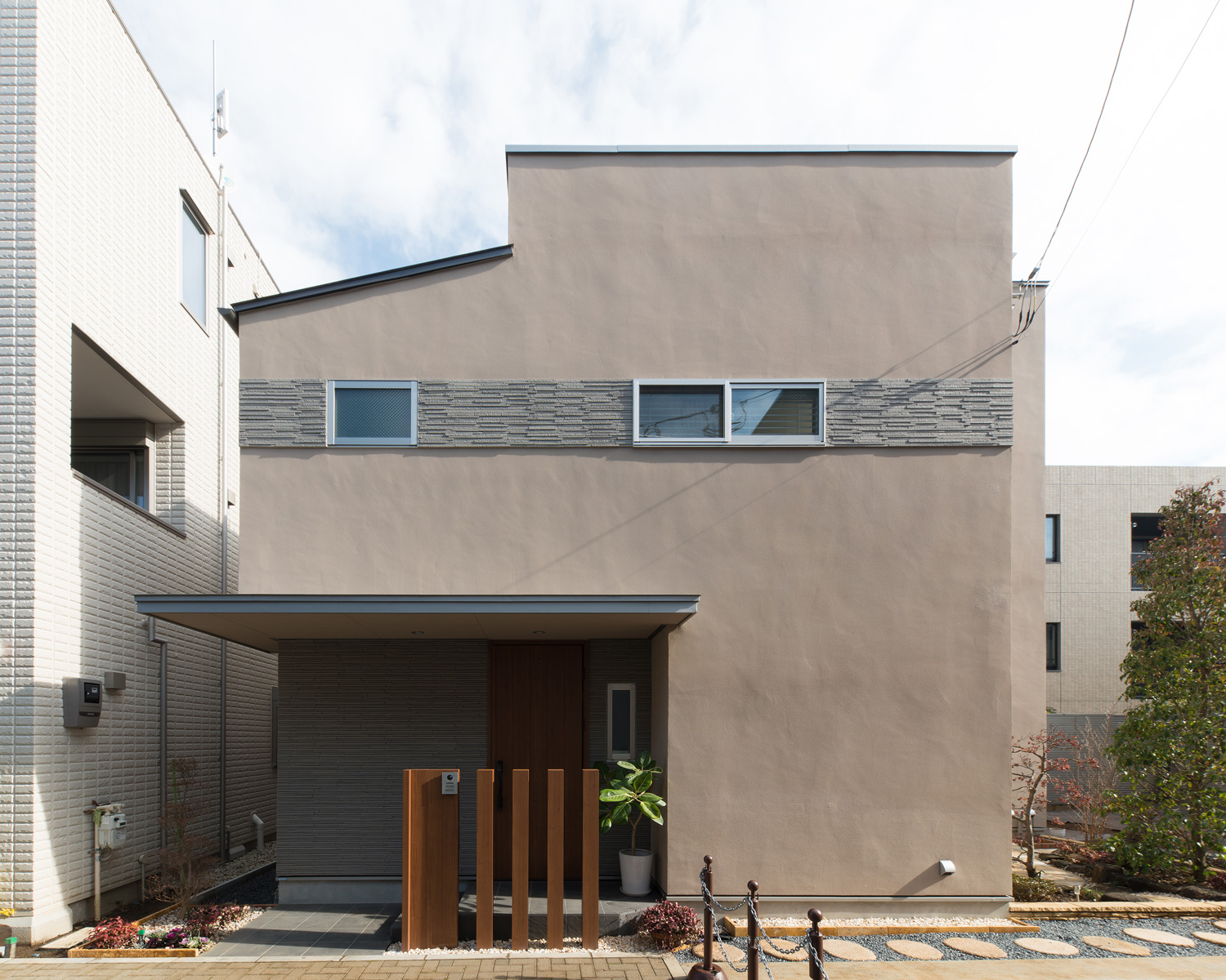 デザイン住宅建築実例_外観・注文住宅『CASE608 和みの住処』の建築実例・施⼯例の写真・建物外観全体 注文住宅・デザイン住宅建築実例_『CASE608 和みの住処』_外観