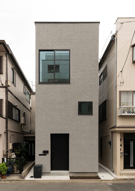 余白を上手にデザインしたシンプルな外観