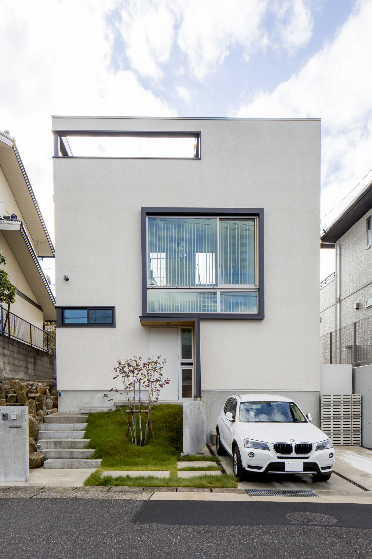 デザイン住宅建築実例_外観・注文住宅『CASE614 『Skip』』の建築実例・施⼯例の写真・建物外観全体 注文住宅・デザイン住宅建築実例_『CASE614 『Skip』』_外観