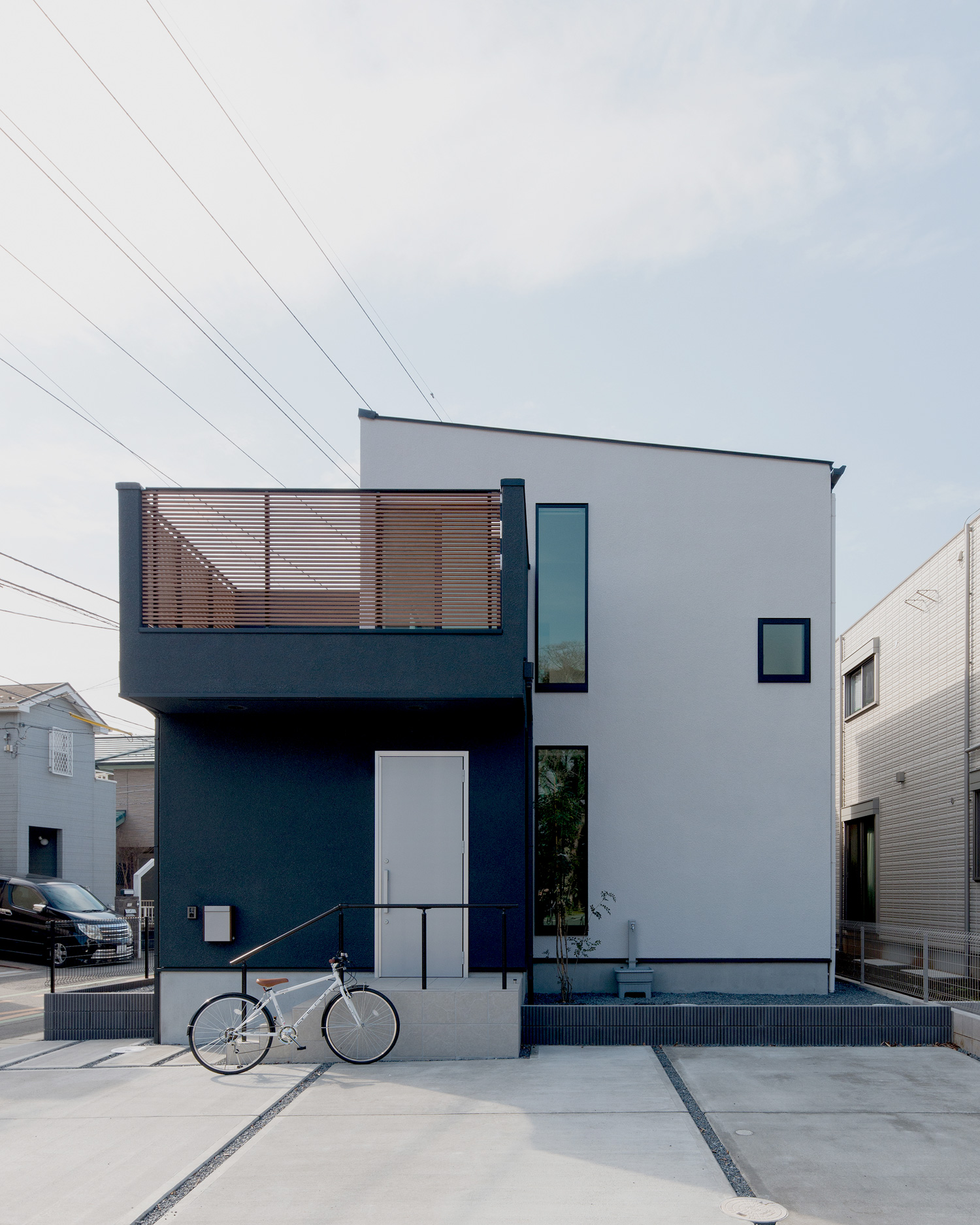 デザイン住宅建築実例_外観・注文住宅『CASE615 SML□』の建築実例・施⼯例の写真・建物外観全体 注文住宅・デザイン住宅建築実例_『CASE615 SML□』_外観