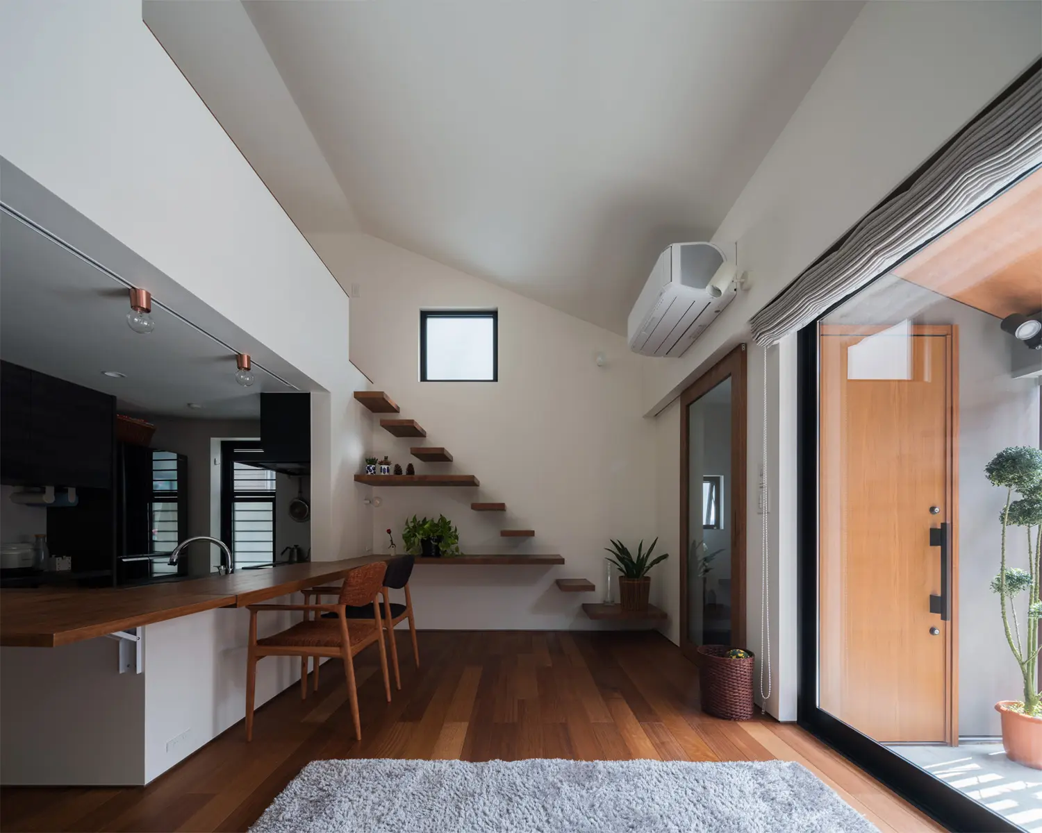 機能性・インテリア性にも優れた階段